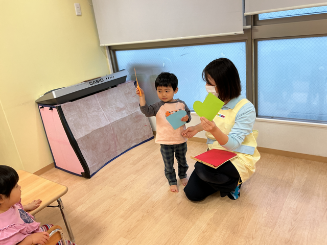 「やったー！サンタさんからのお手紙だ！」