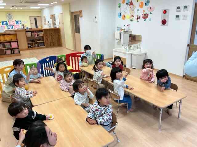 お人形がしゃべった！