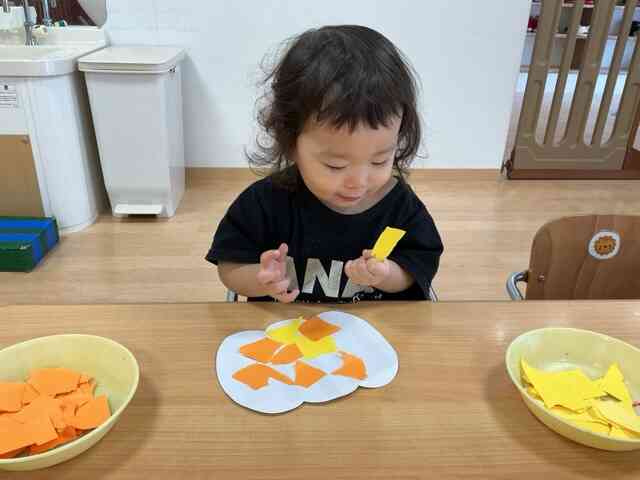 次はこれをこれを貼ろうかな〜♪
