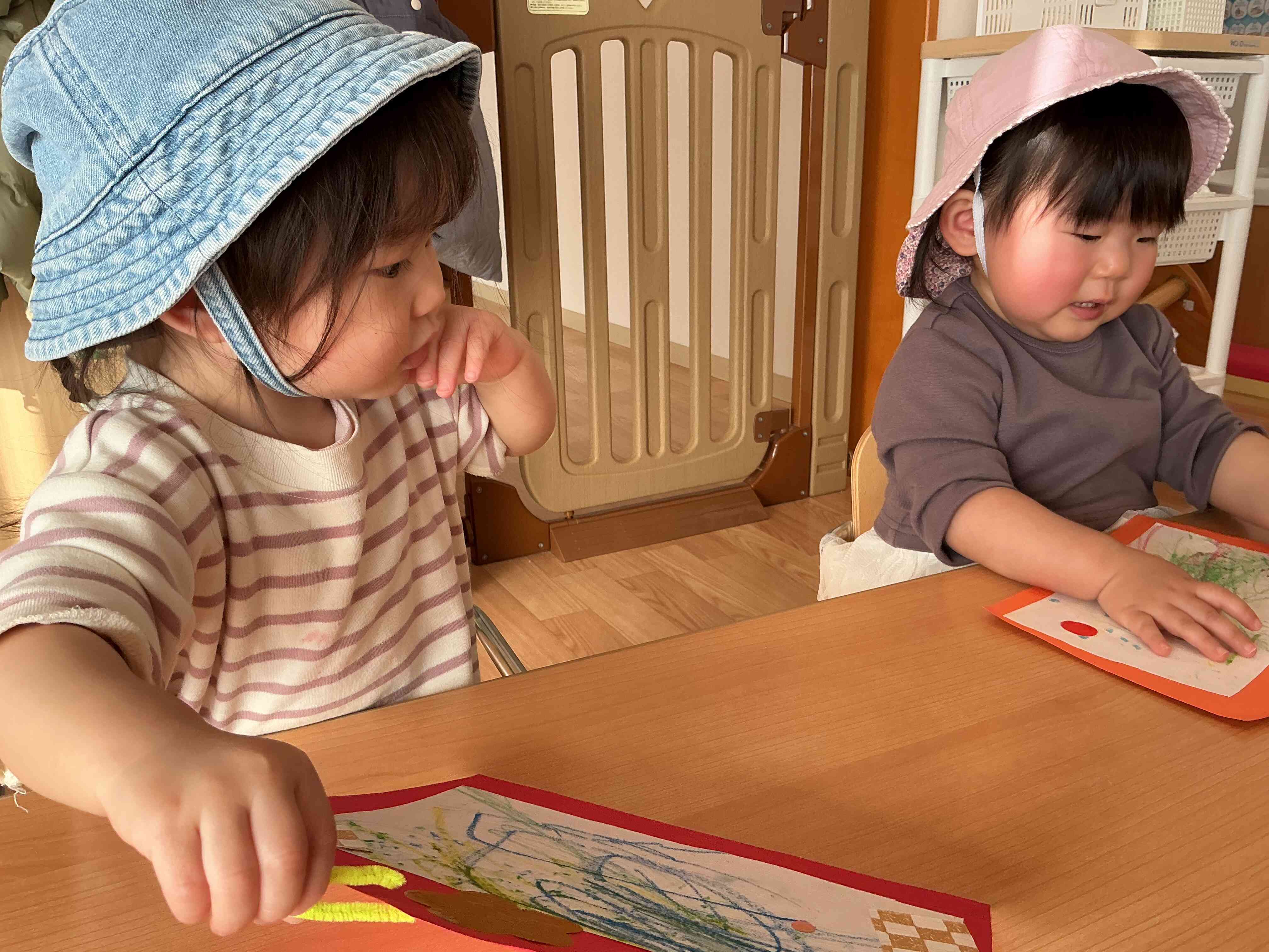 1月の製作はお正月にちなんで絵馬を作りました。