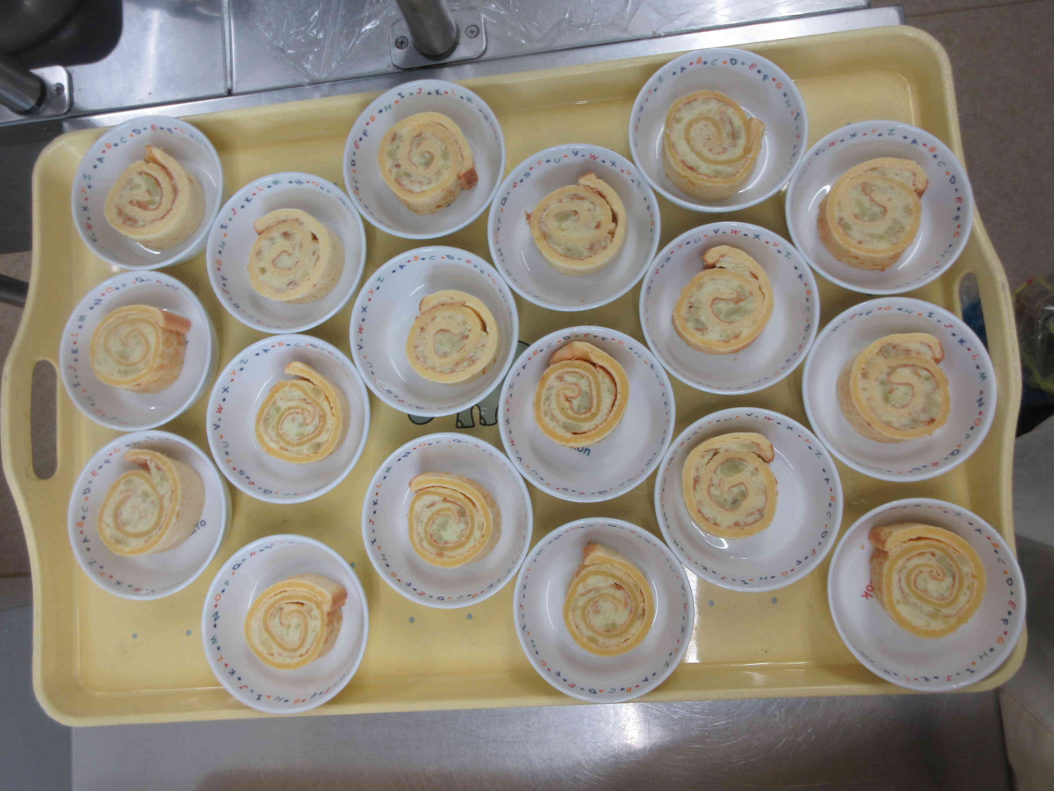 配膳前のケーキもパシャリ！