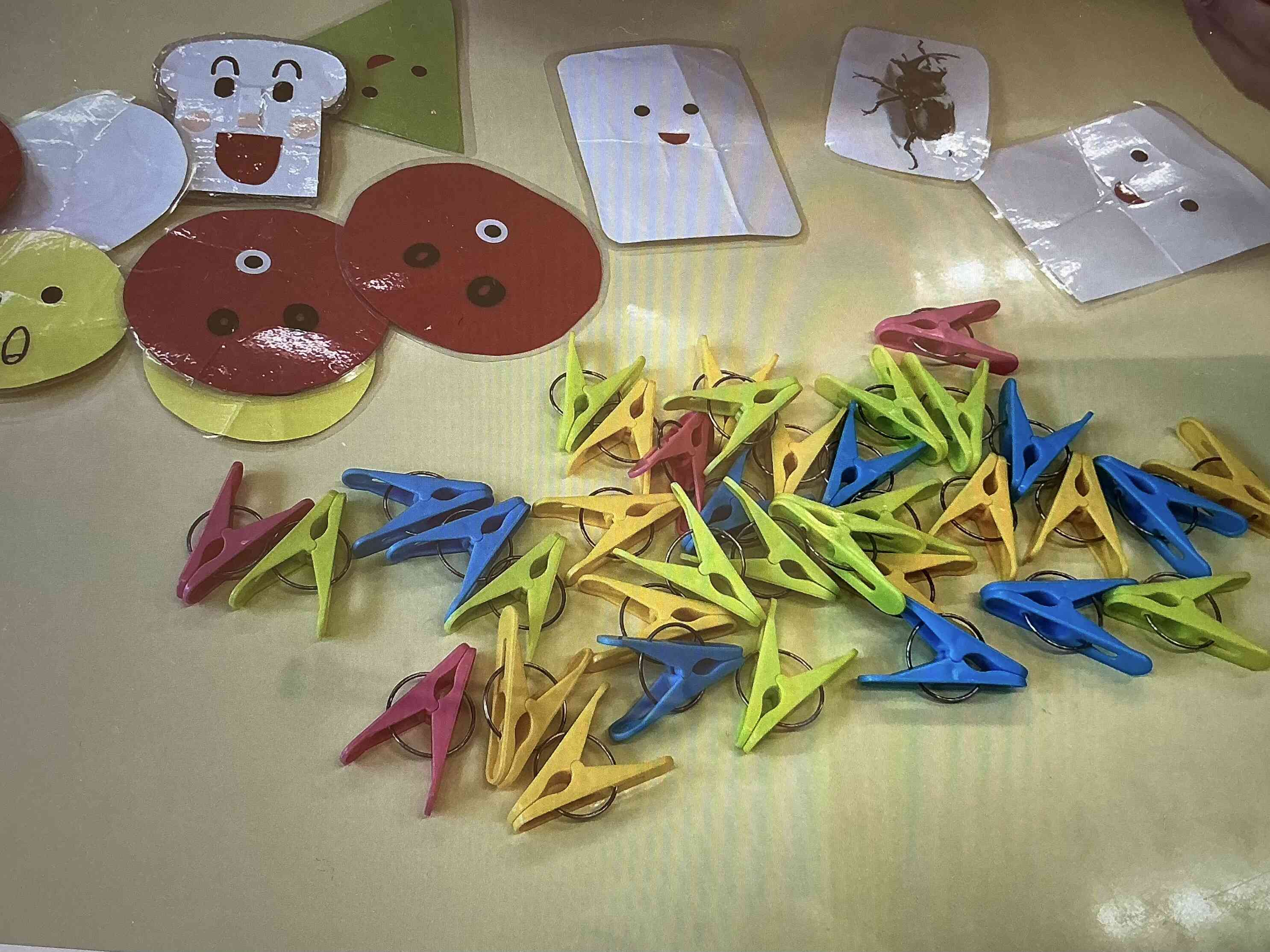 0歳児:手先を使った遊びも好きになりました♪