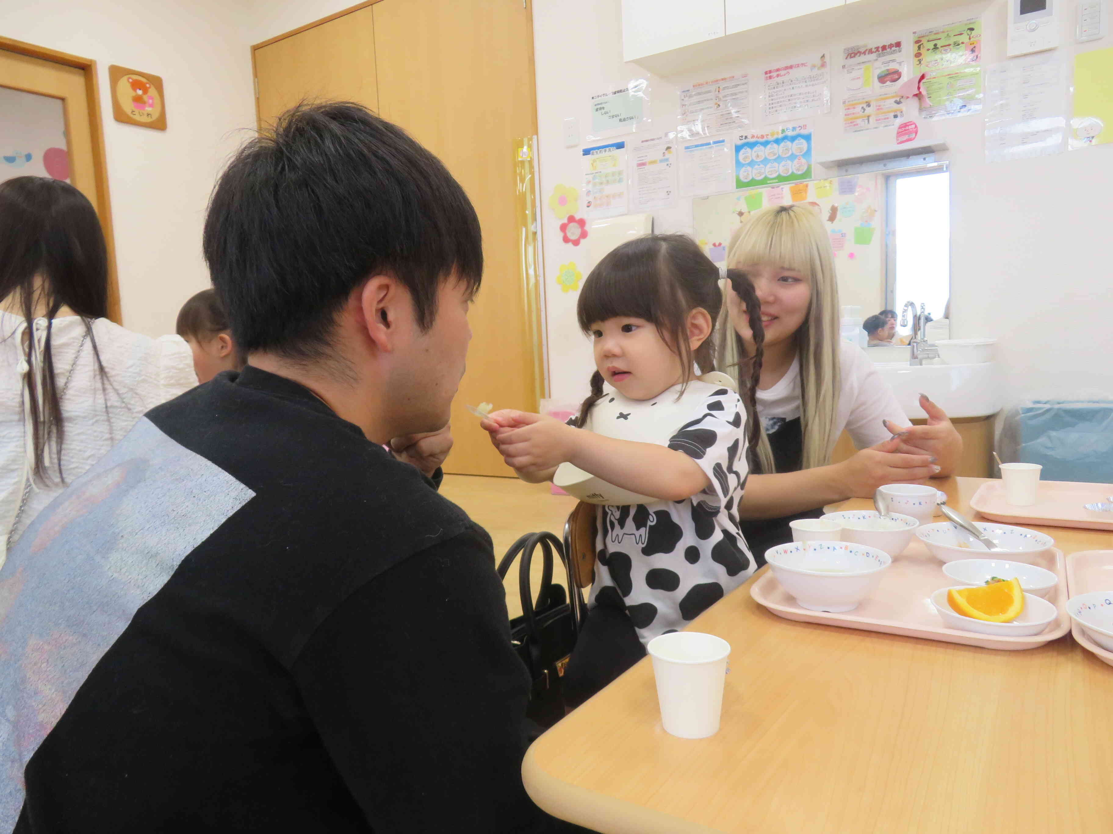 給食試食会☆お父さんにも、あ～ん！