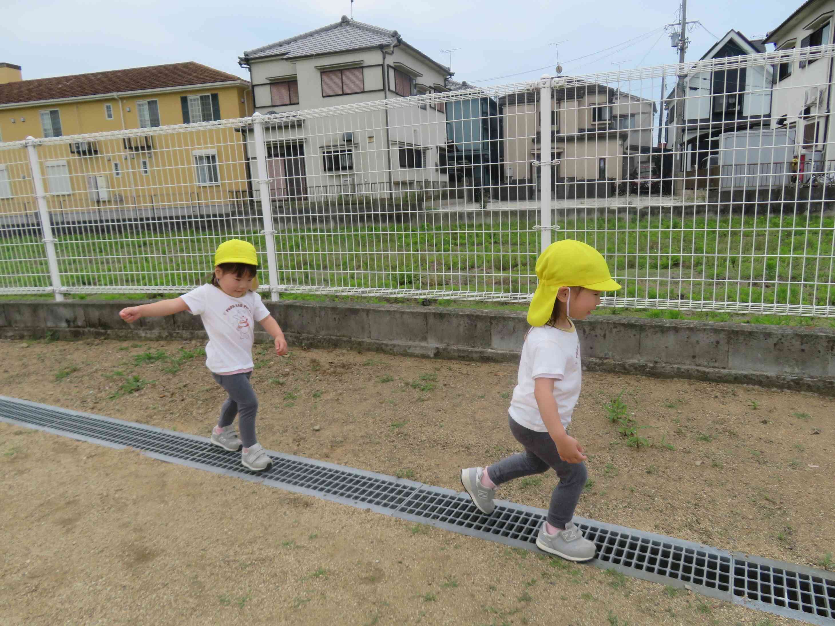 「しゅっしゅっぽっぽ」