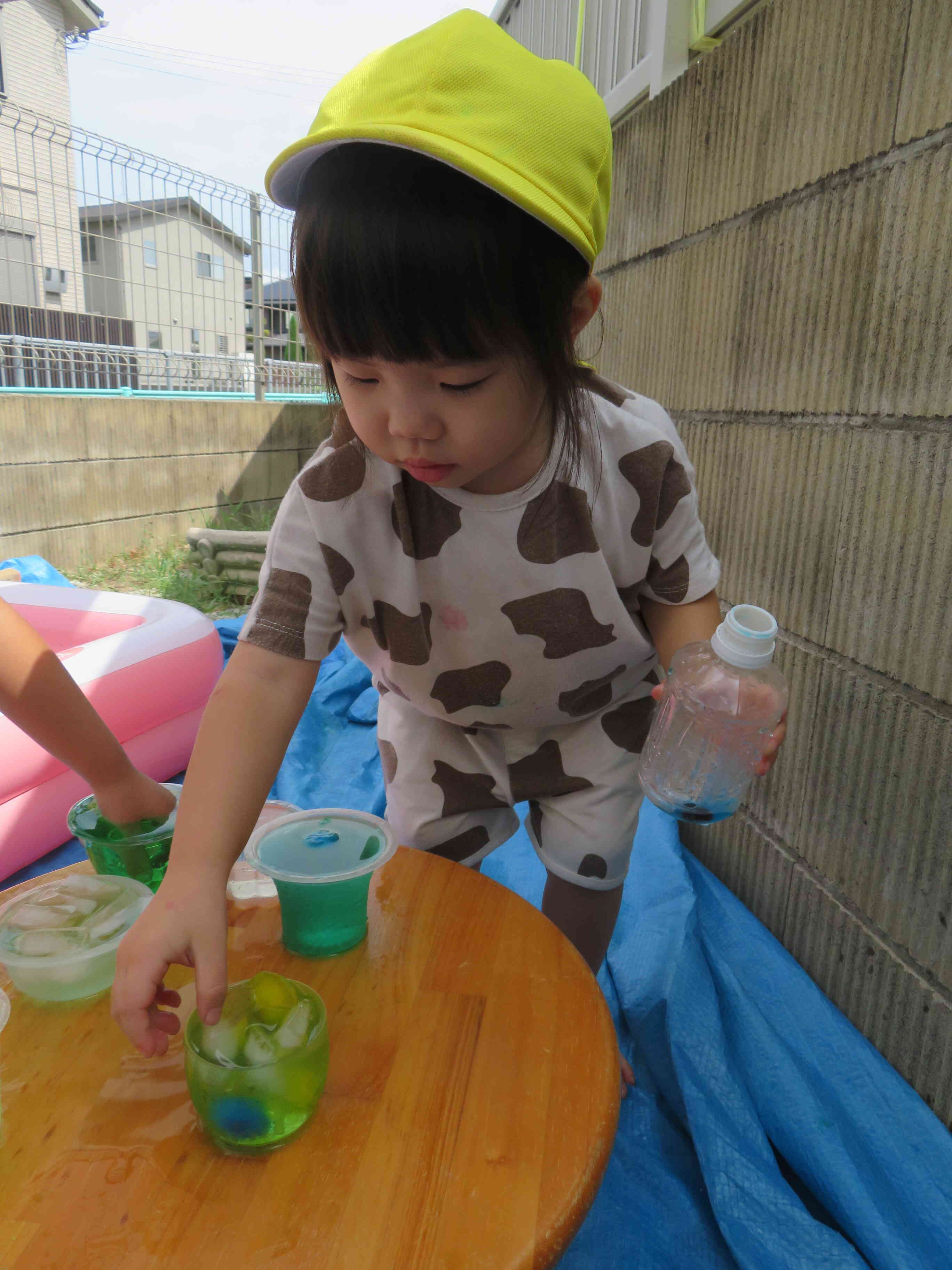 冷た～いジュースですよ！