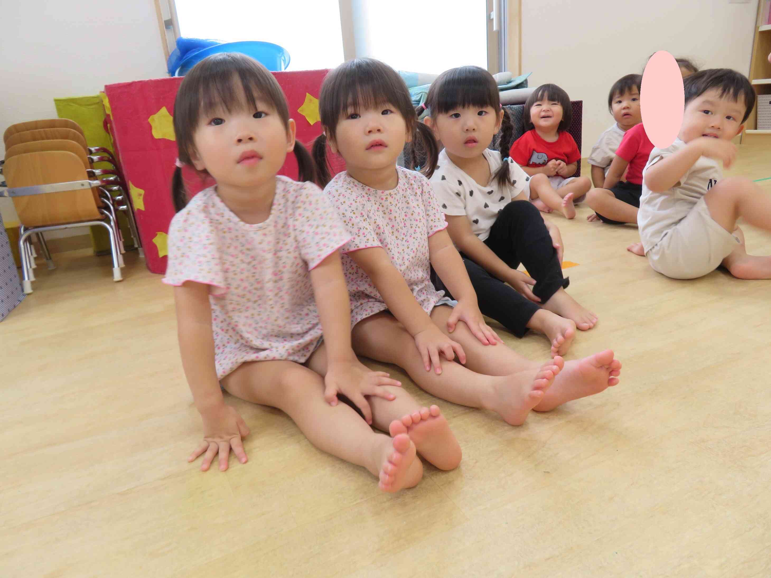 こちらも、「ふむふむ。」先生のお話を強いお耳で聞いています！