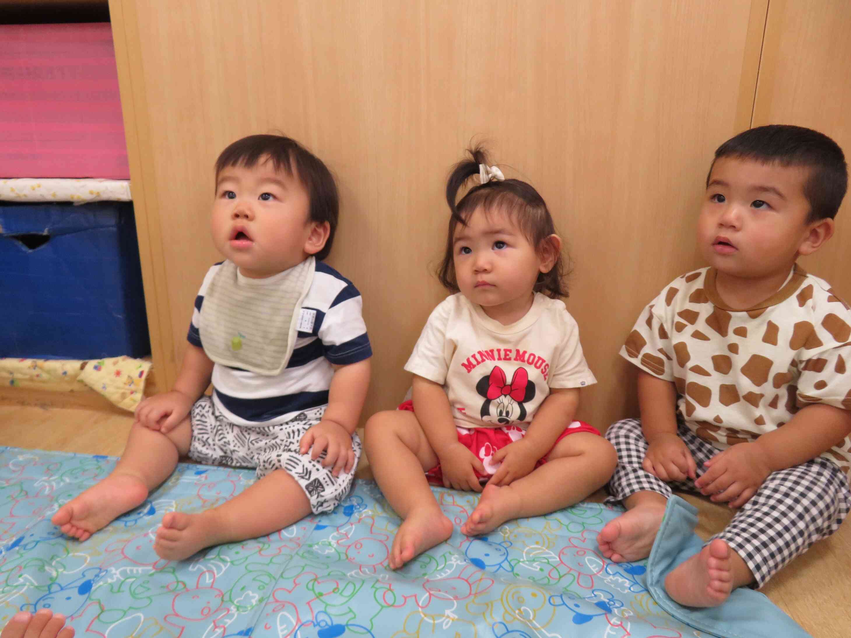 「きょうはなにするの？」しっかりお話が聞けるひよこ組のお友だちです✨
