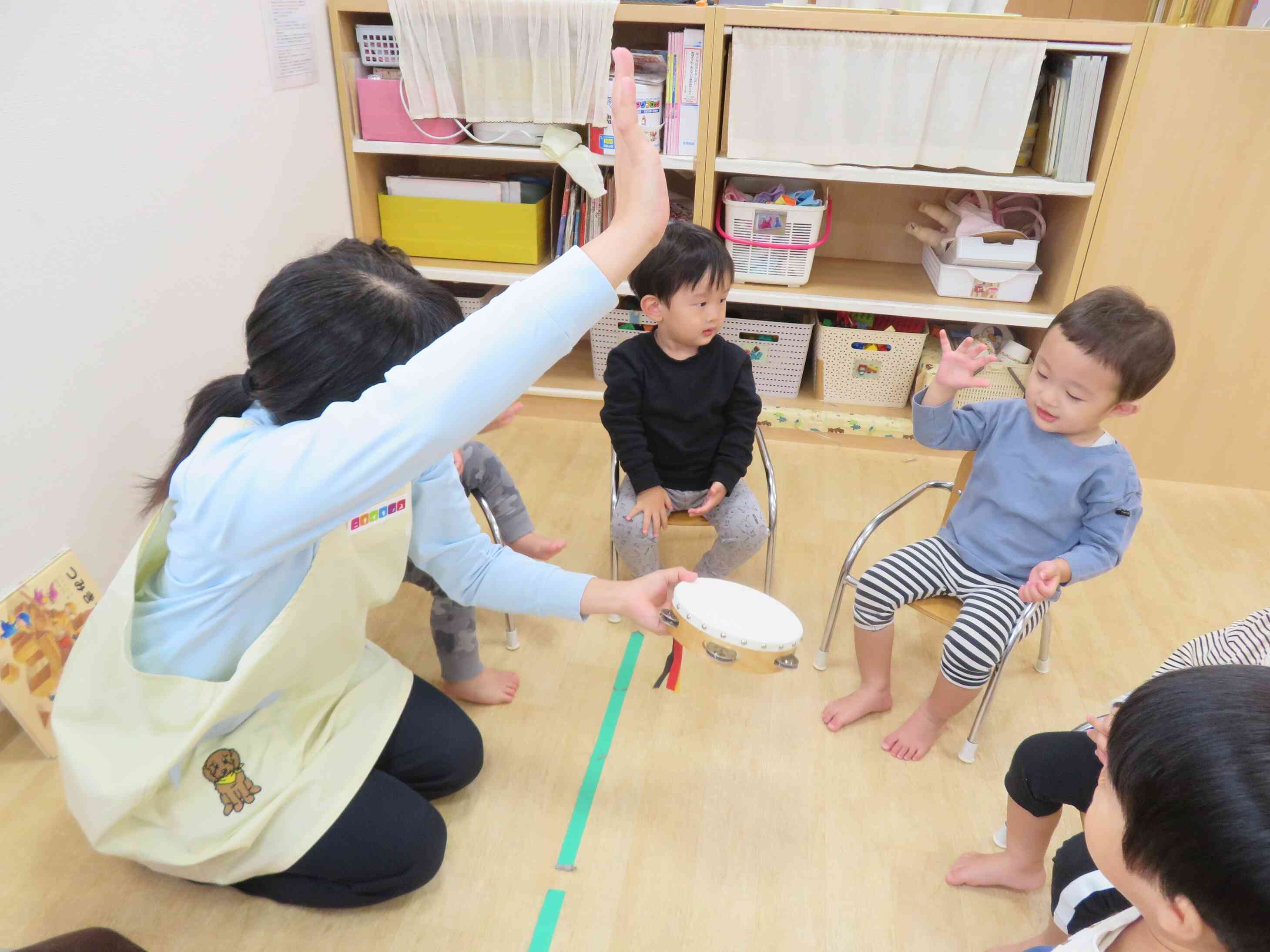 お返事遊び！「はーい！」に合わせてタッチするよ！！