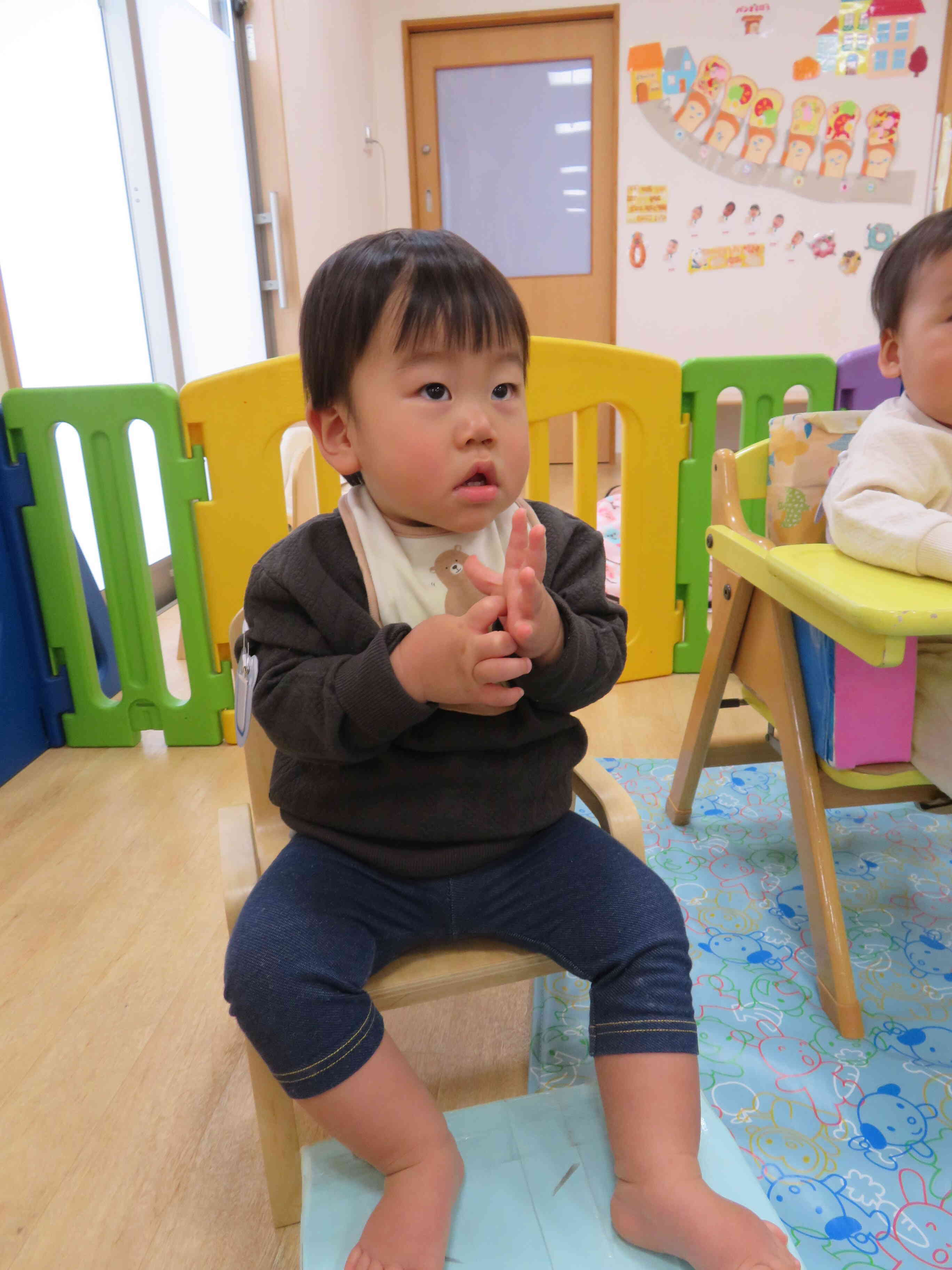 えいごのおうた、たのしいなぁ♪