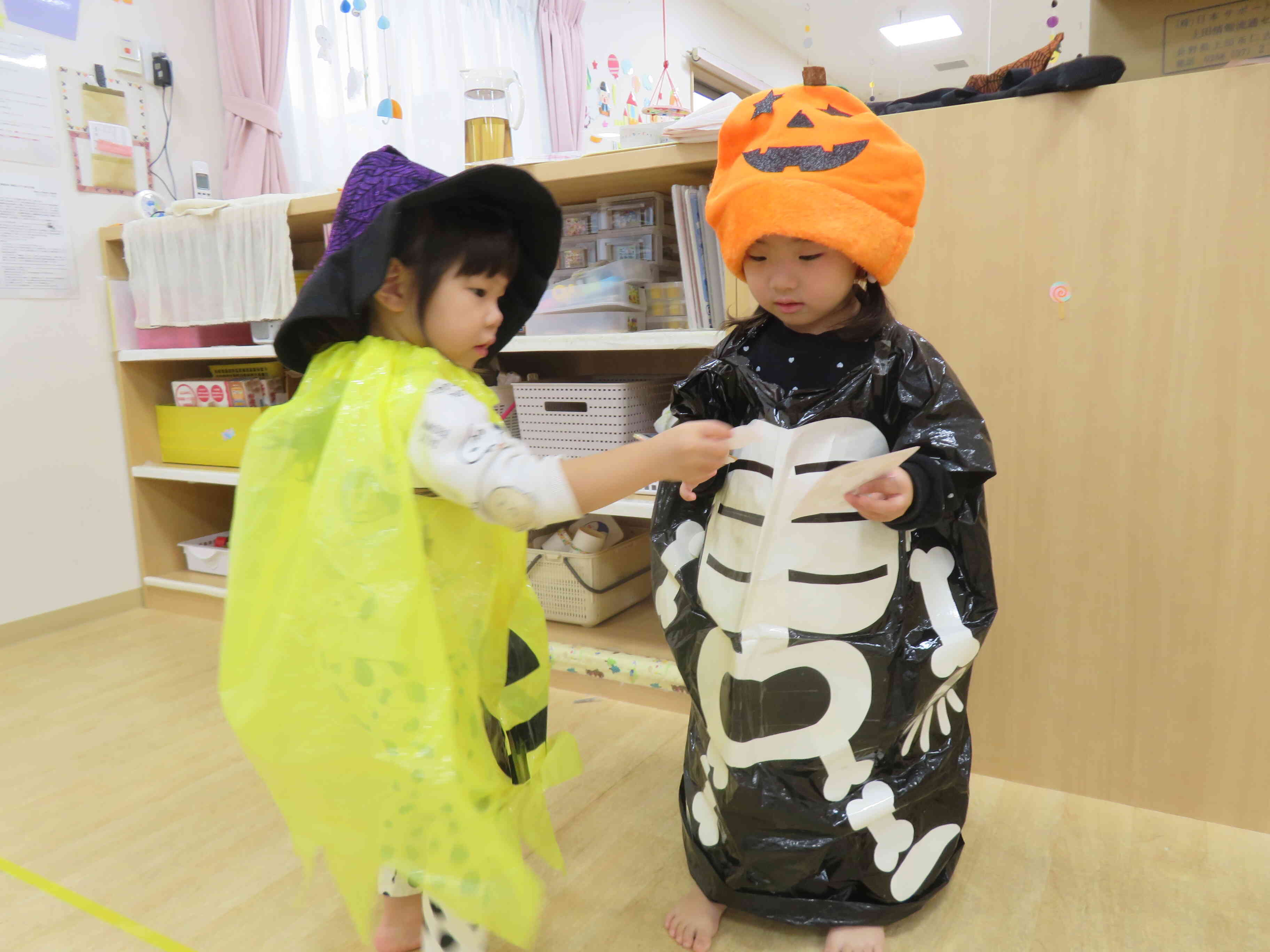 キャンディー探しに夢中です…