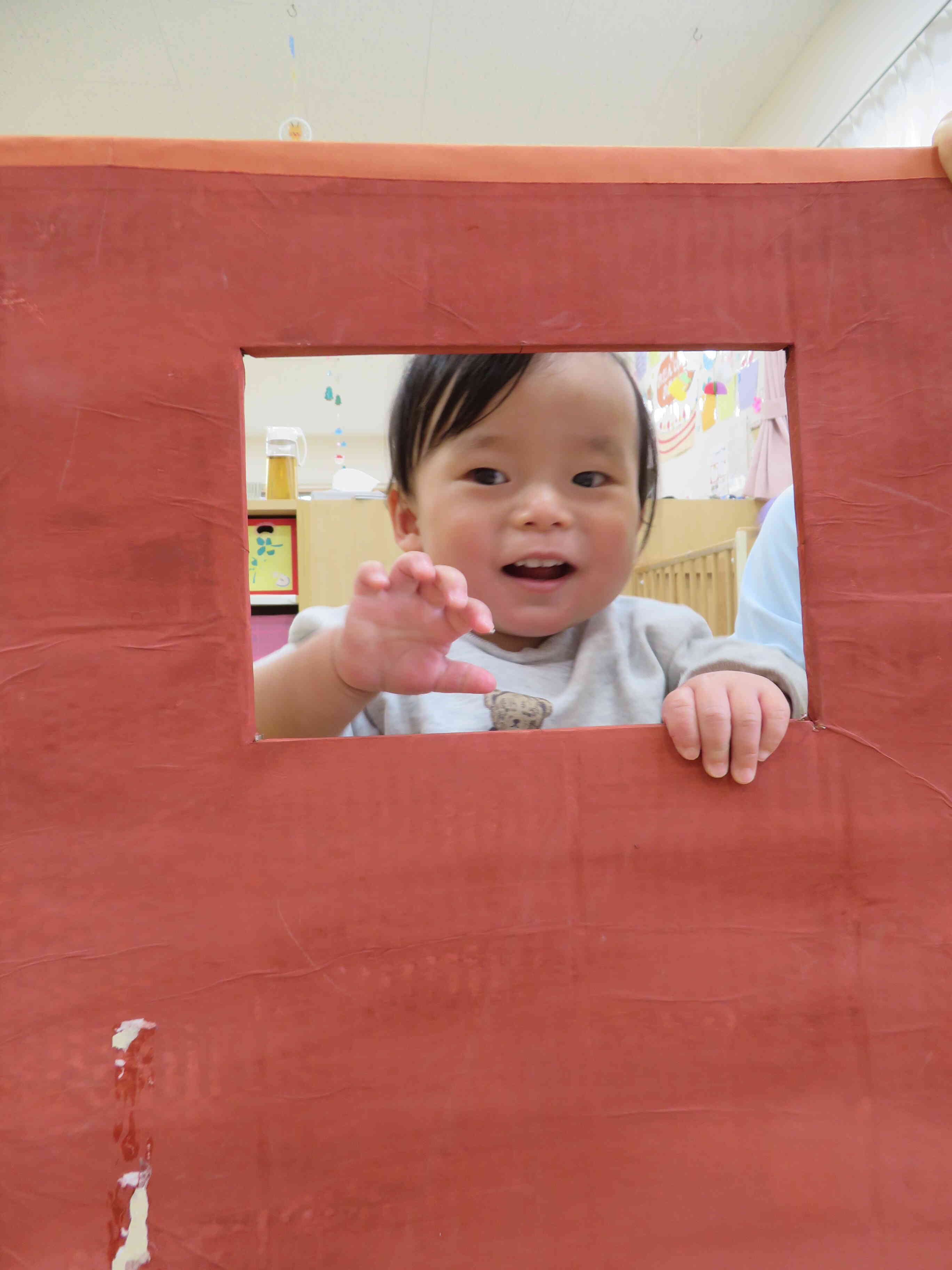 ひよこ組のお友だちは、かくれんぼ♡