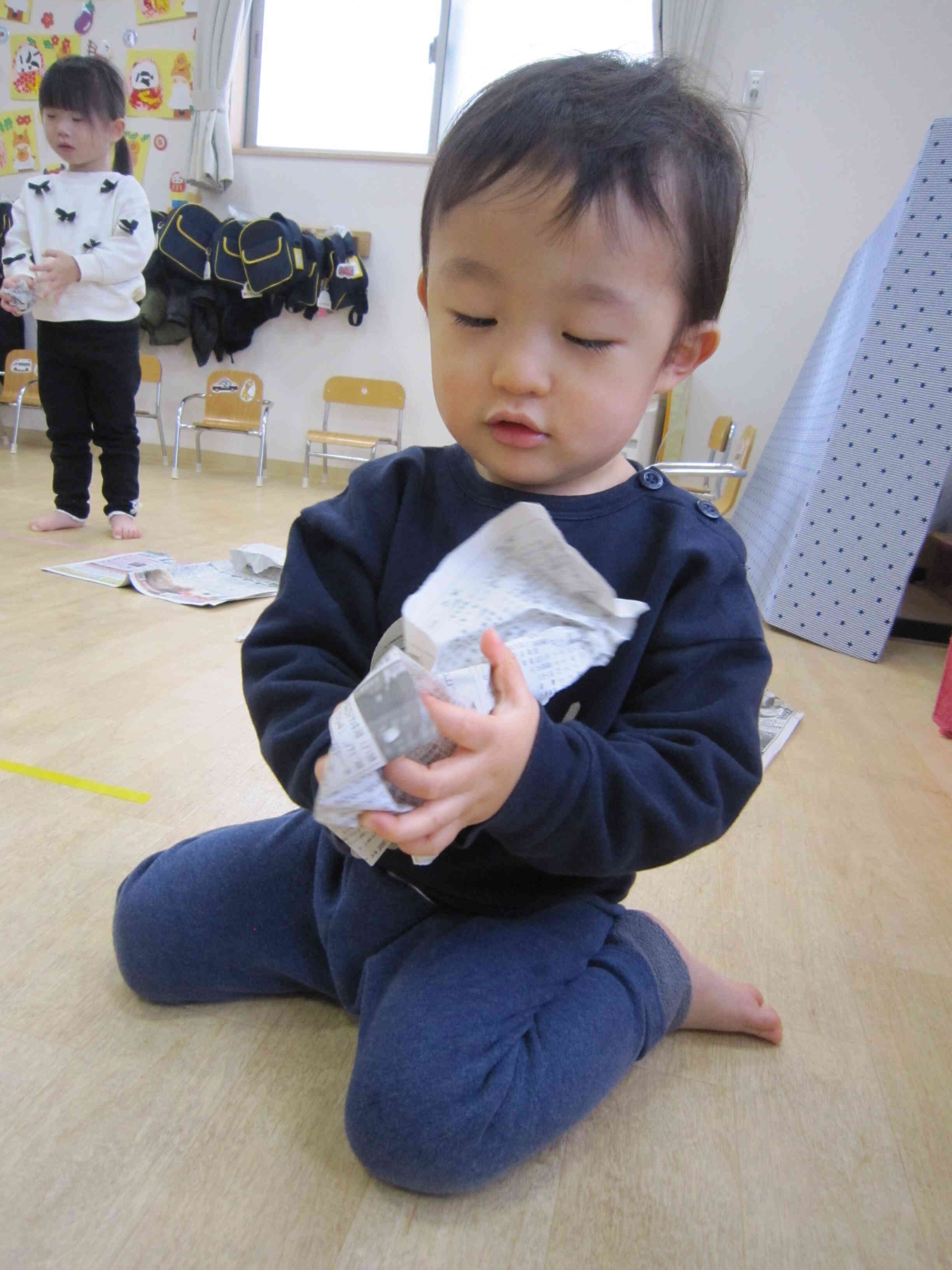 まるめてまるめて、ぎゅっぎゅっぎゅ～！