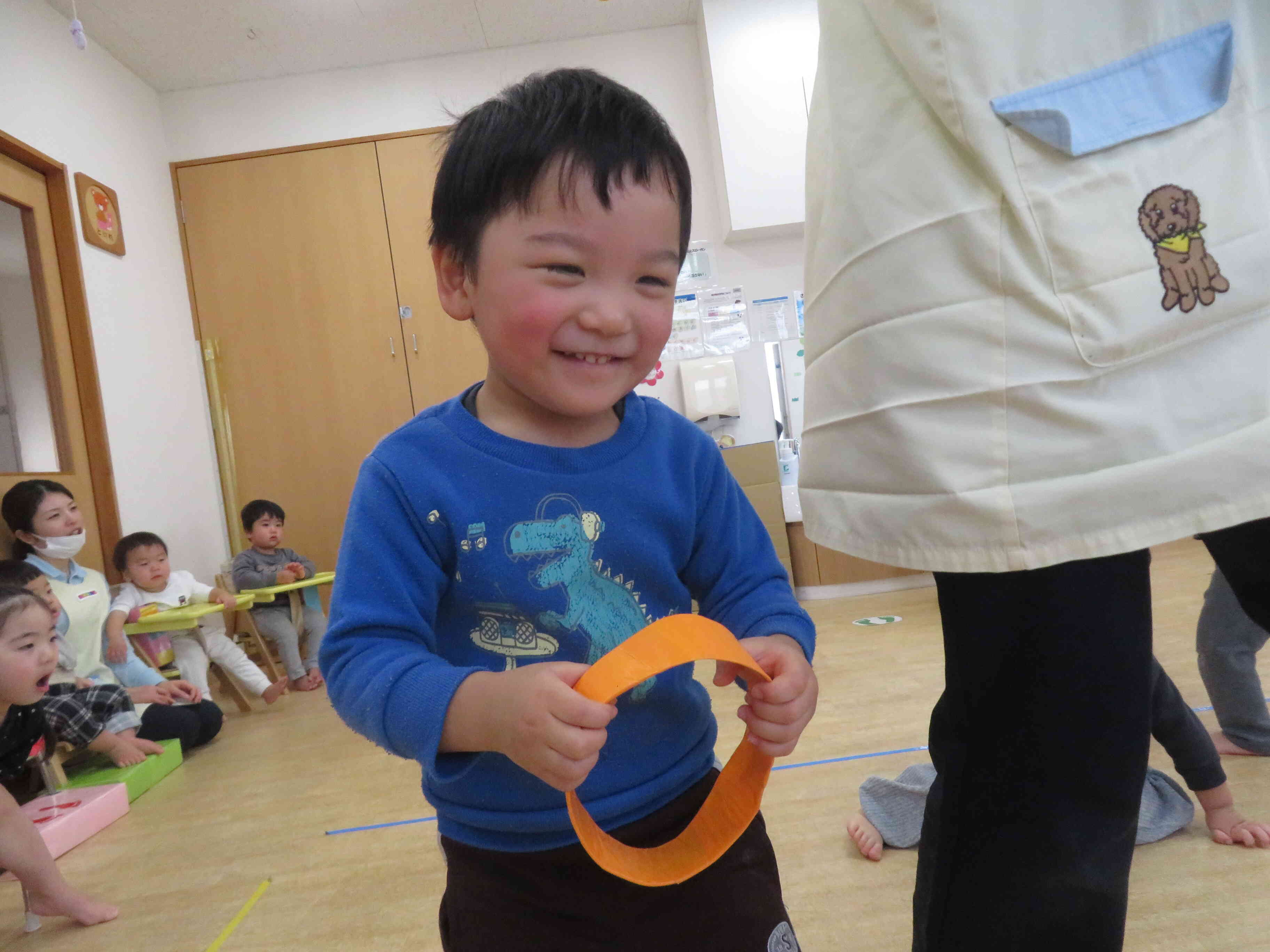 バスに乗ってゆられてるゴーゴー！