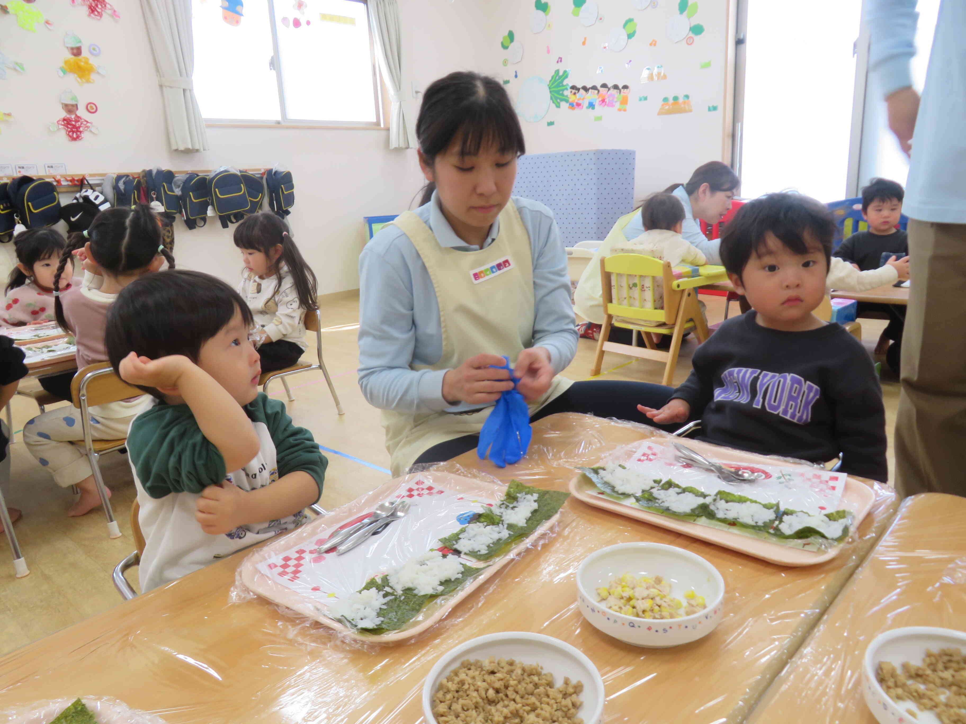 さぁ！今から巻きずしを作るよ～★