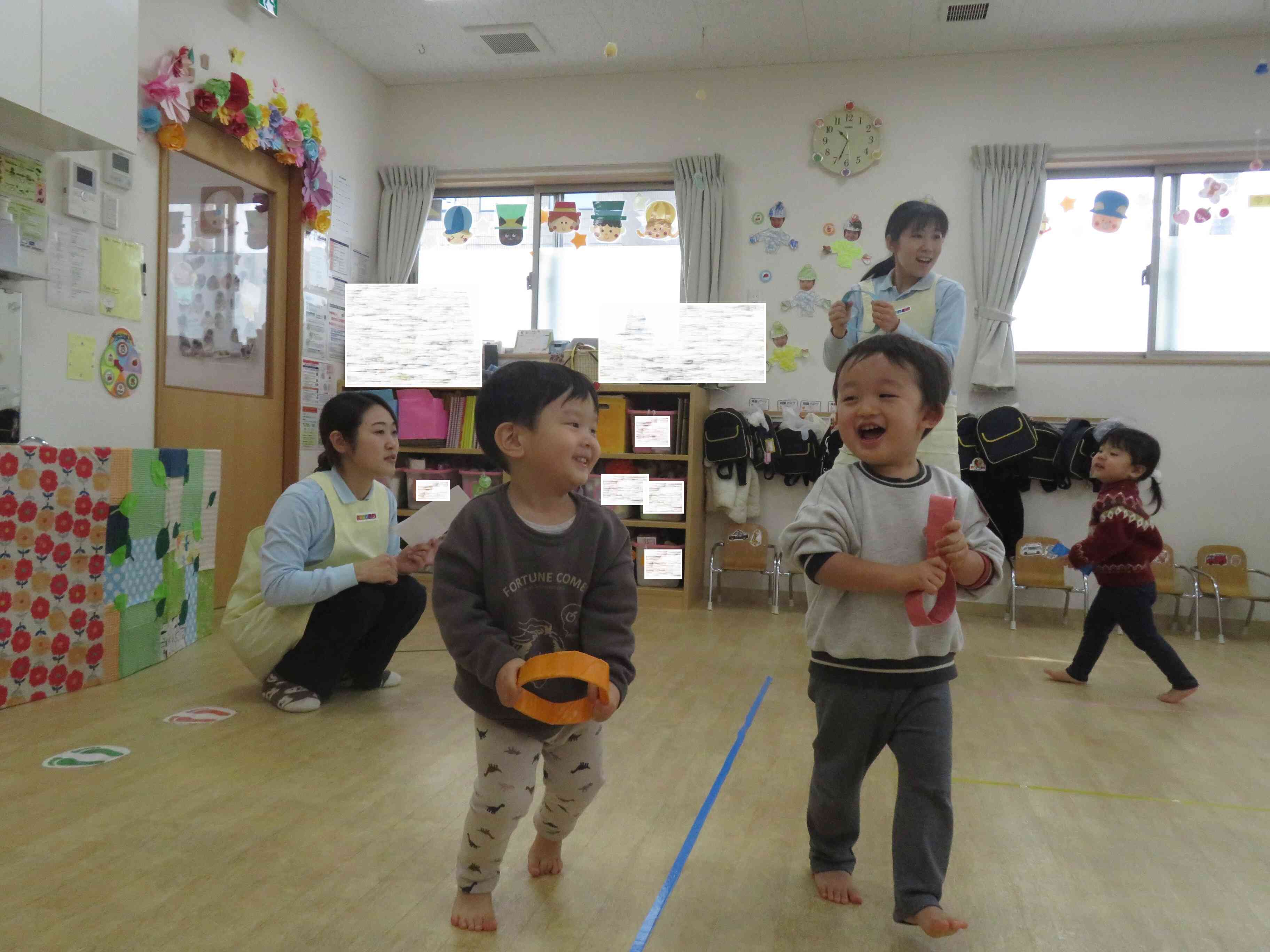 バスに乗ってゆられてる♪