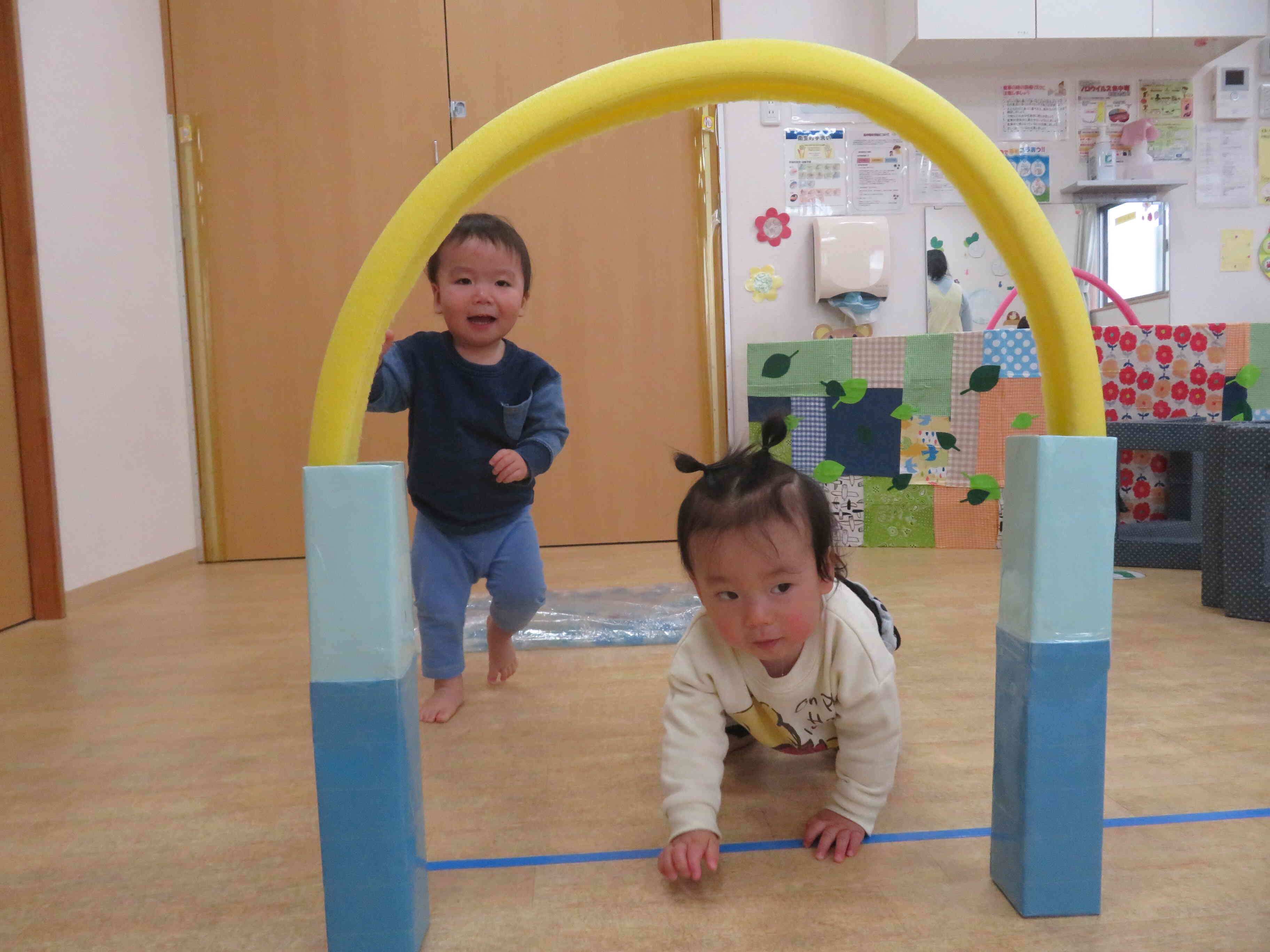 トンネルトンネル　ルンルンルン♬