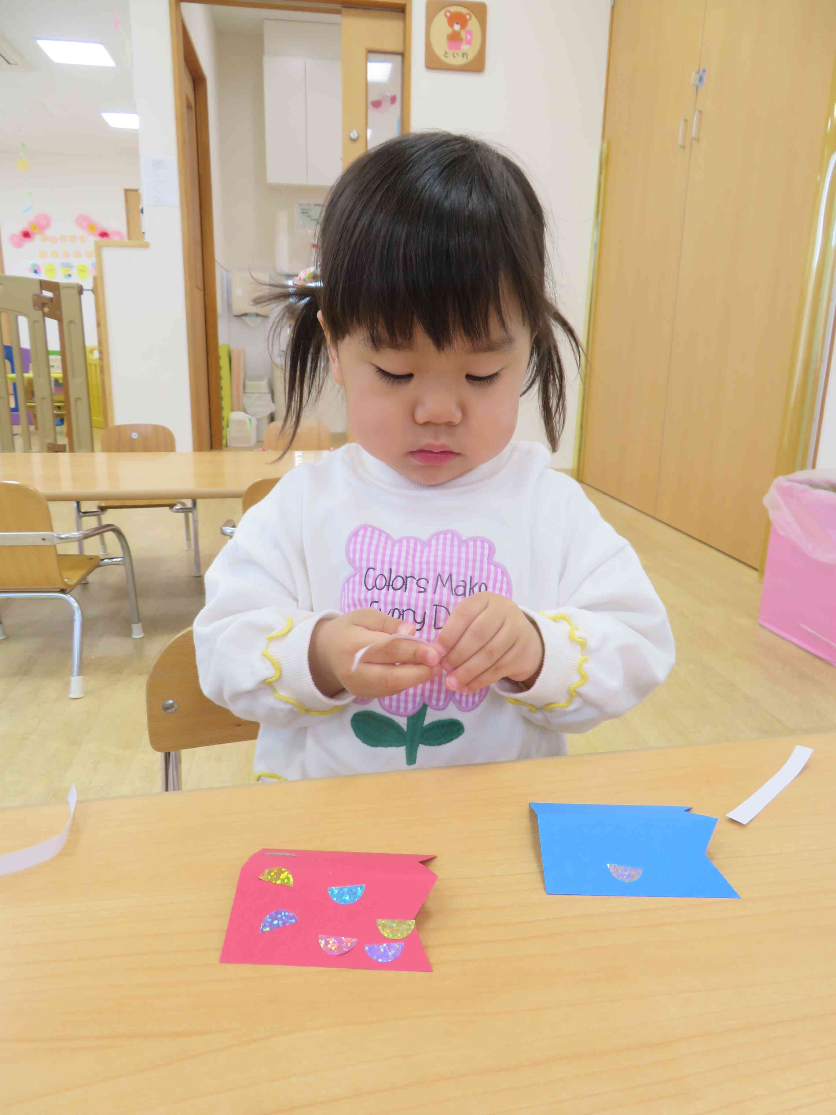 シールペタペタ☆