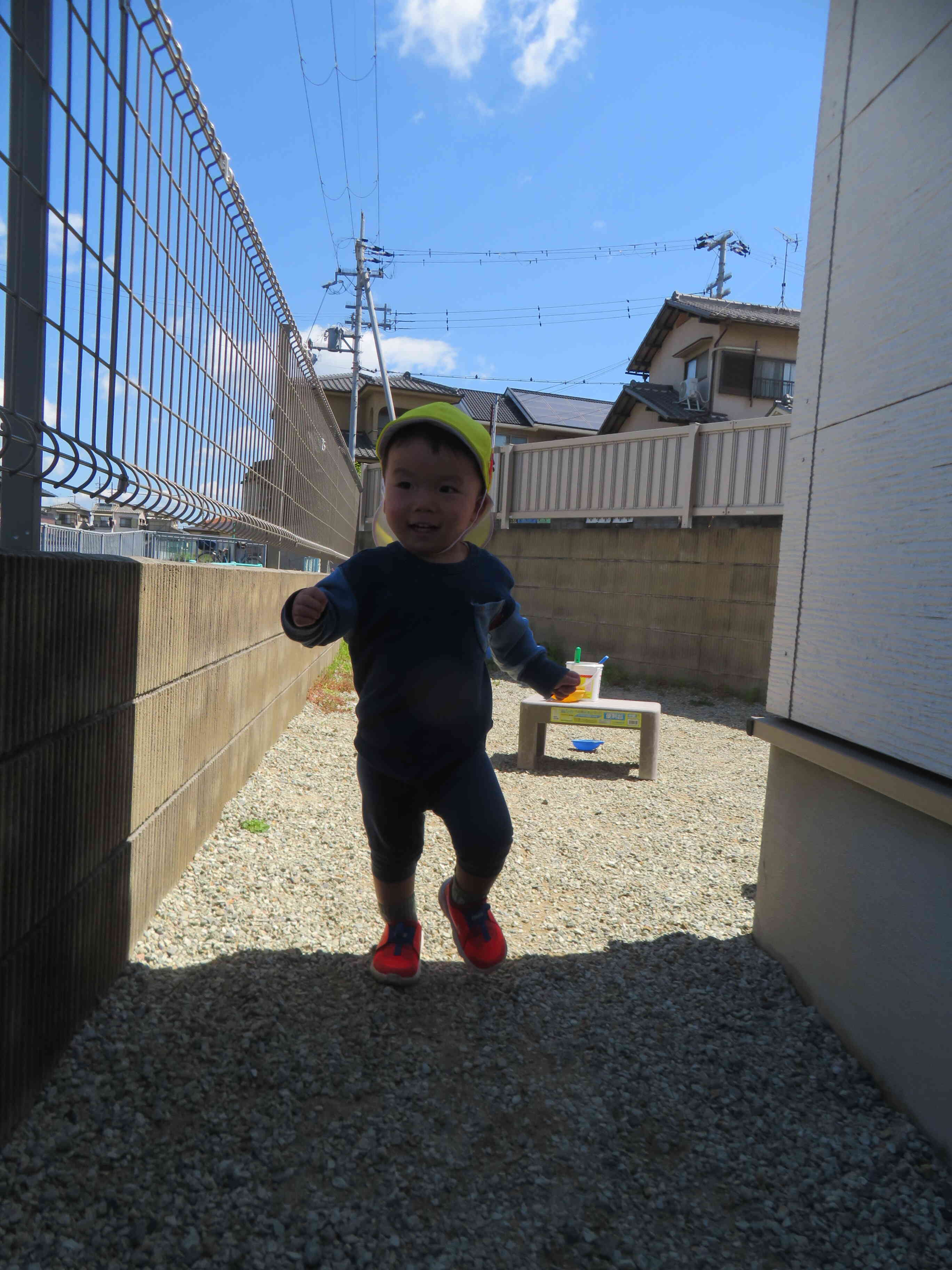 暗いトンネルをくぐったら!!