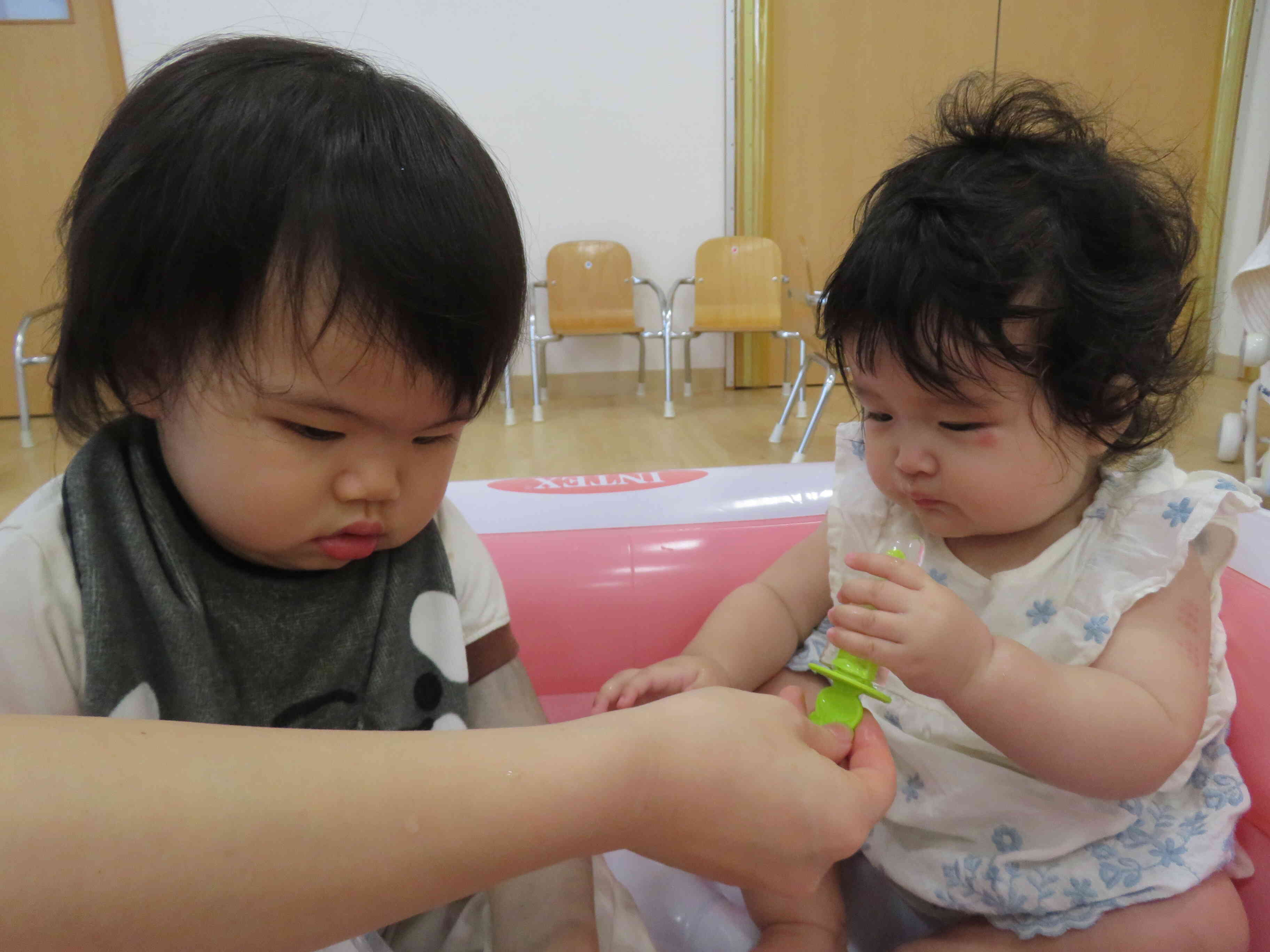 つめたい！！