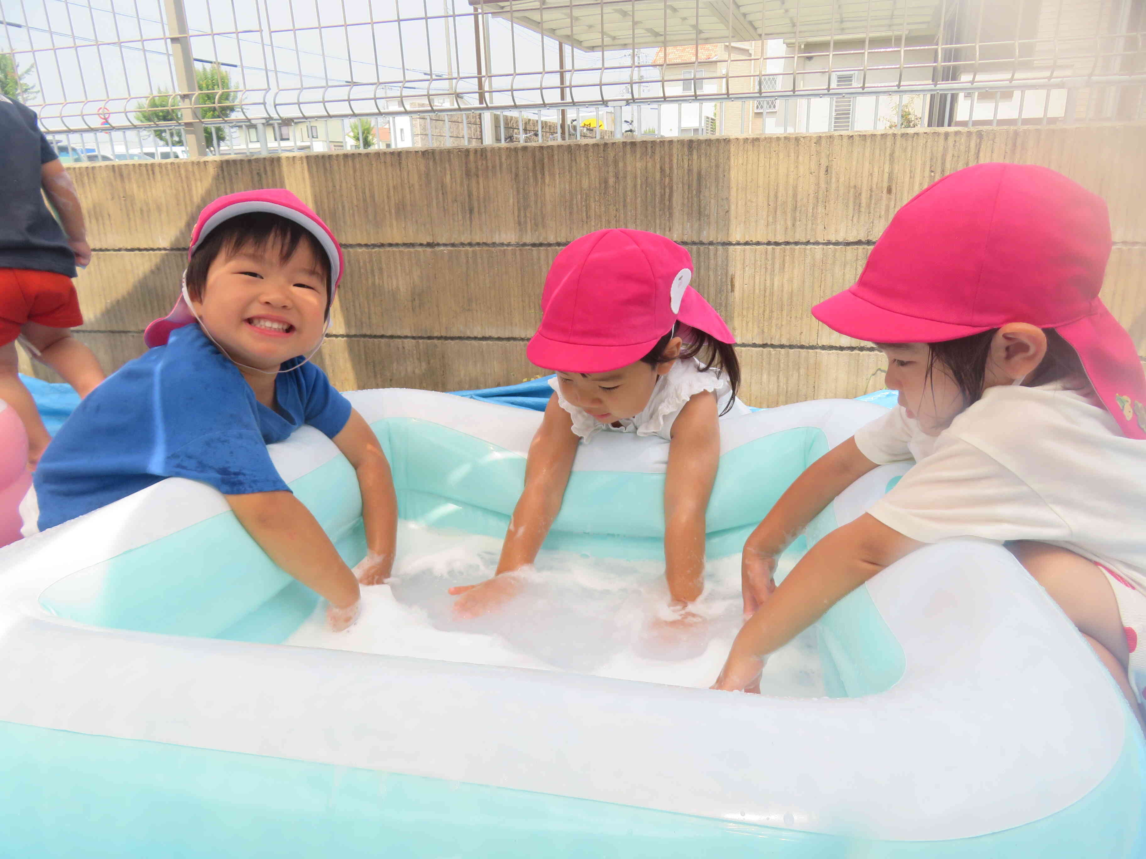 水遊び気持ちいいね♪