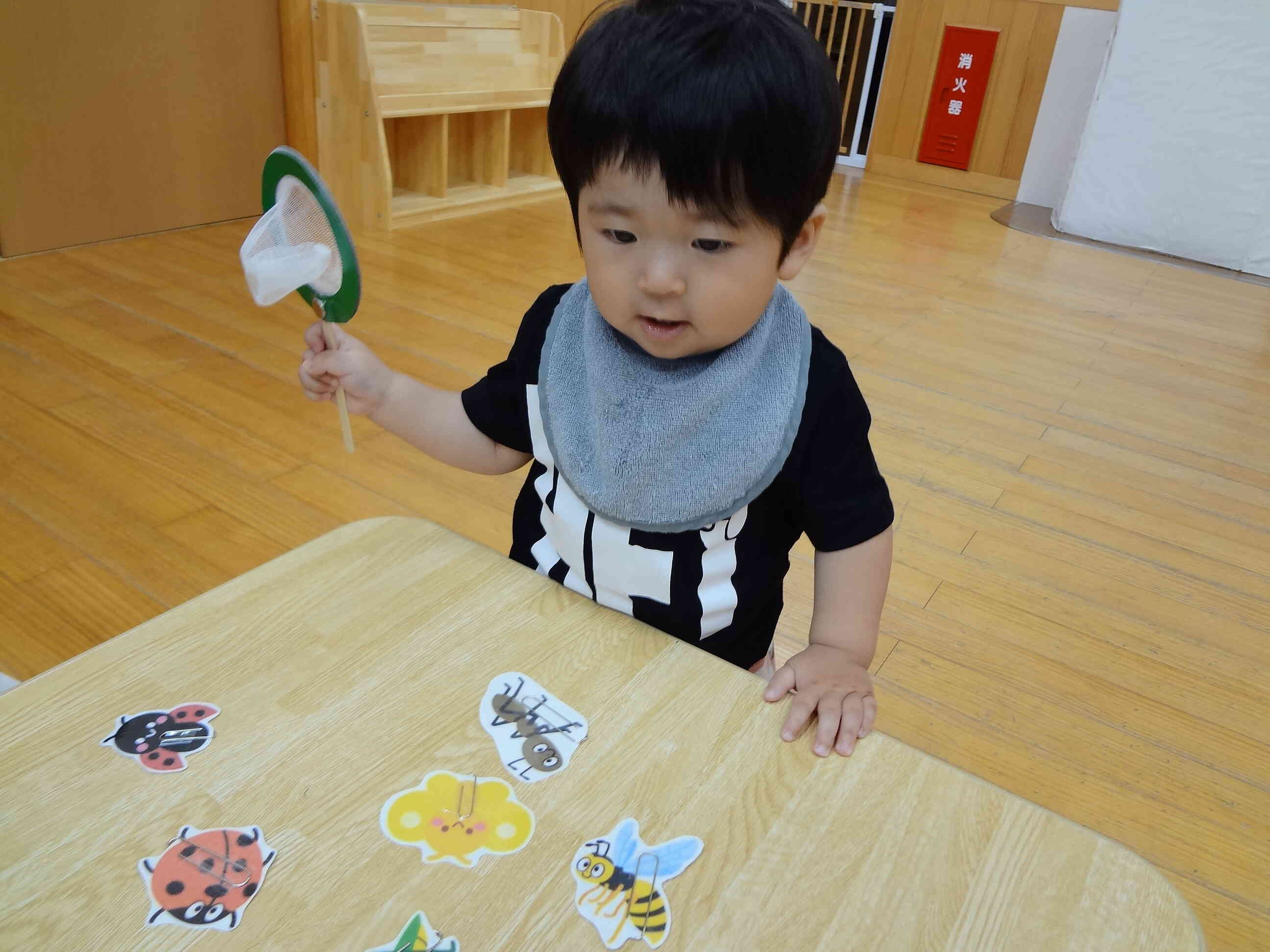何をねらおうかな？みんなわいわい楽しく虫取りができました！