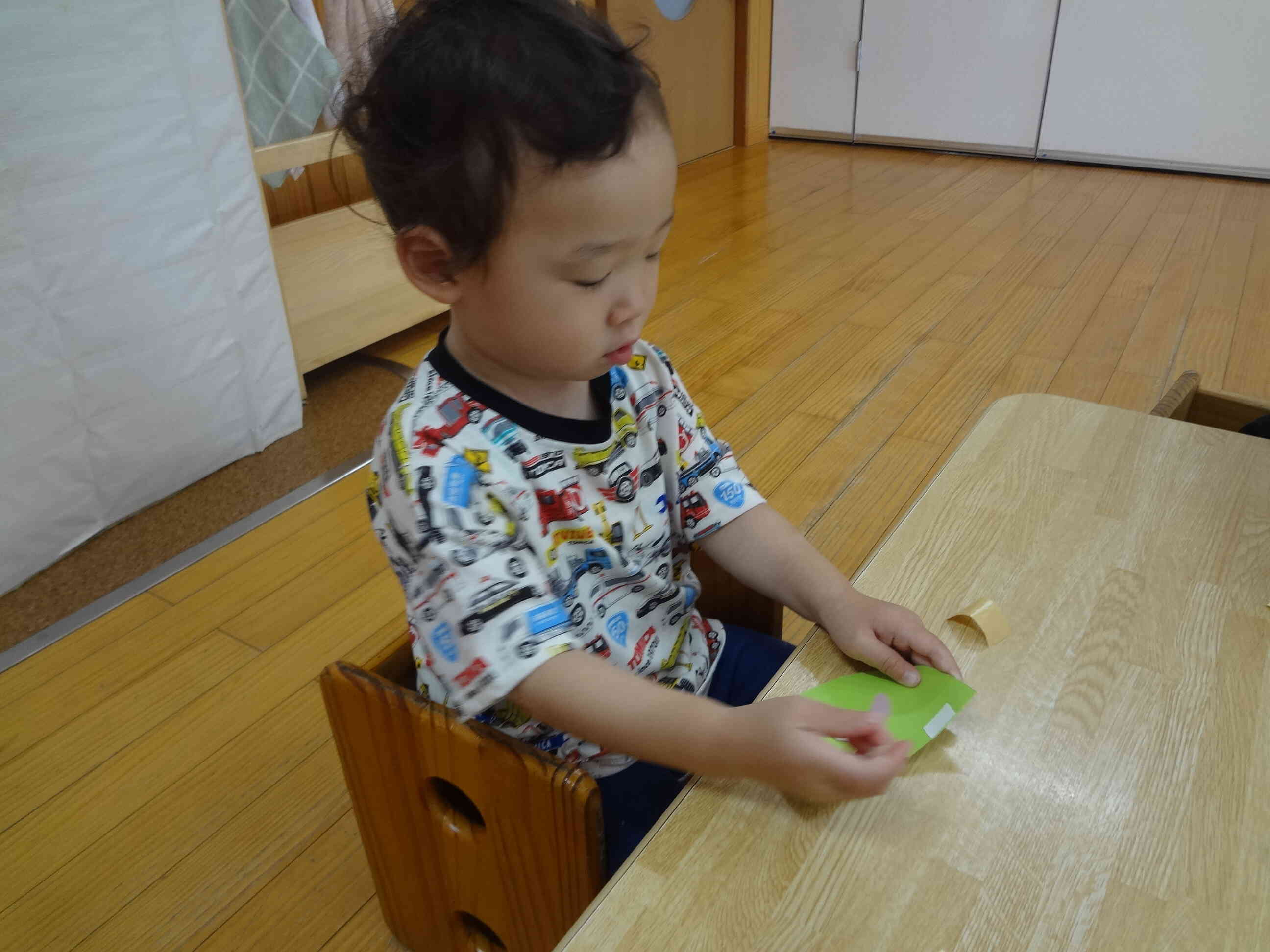 ぼくは黄緑カエルだよ！