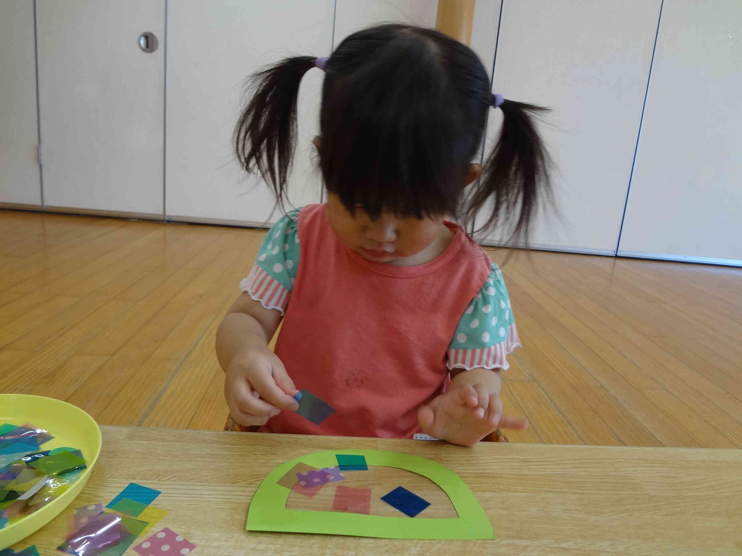 次はこの色を貼ろうかな。