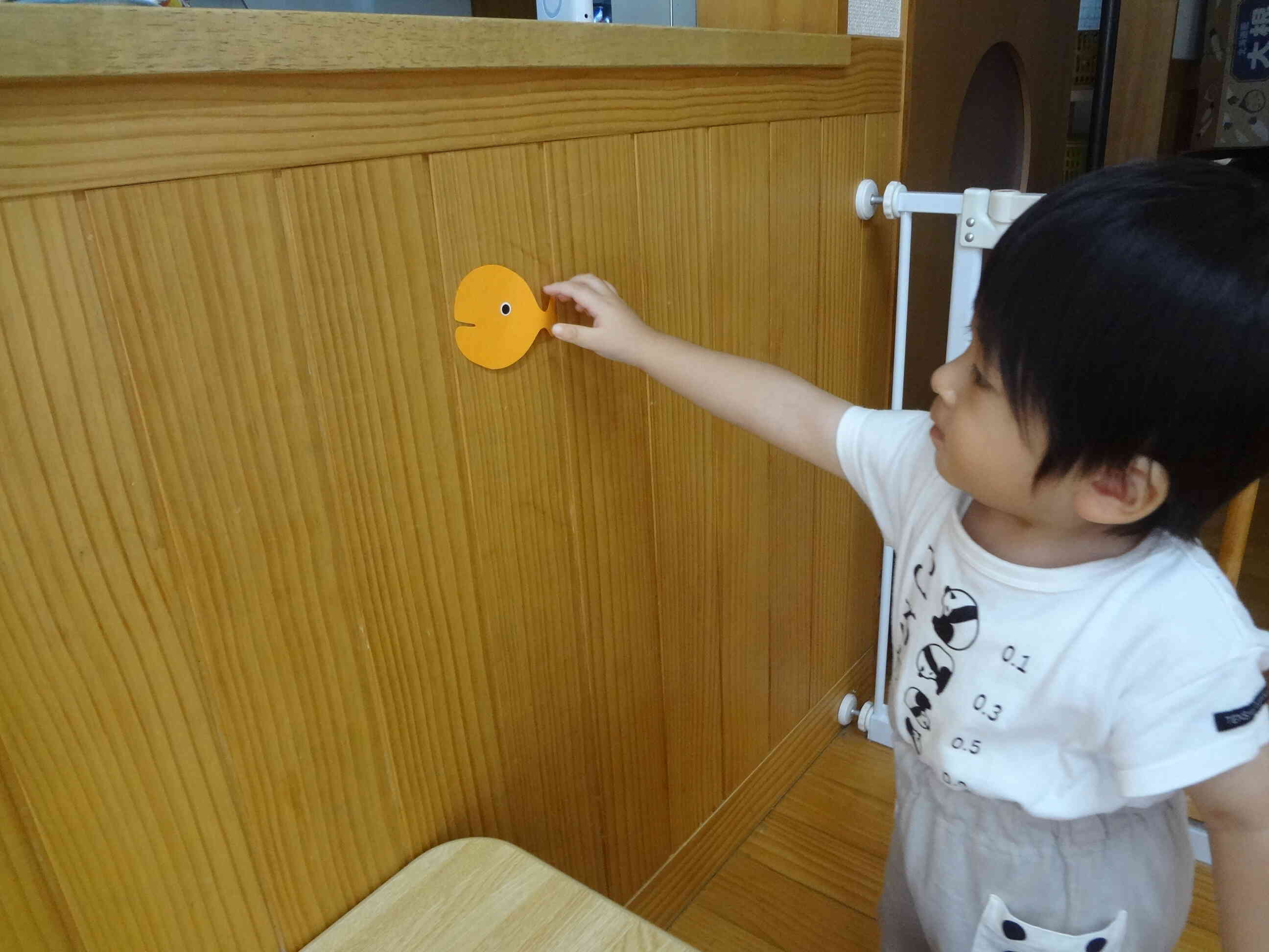「あ！ここにもいたよ！」みんなで探すのが楽しかったね！今日は「きんぎょがにげた」を楽しんでみました。