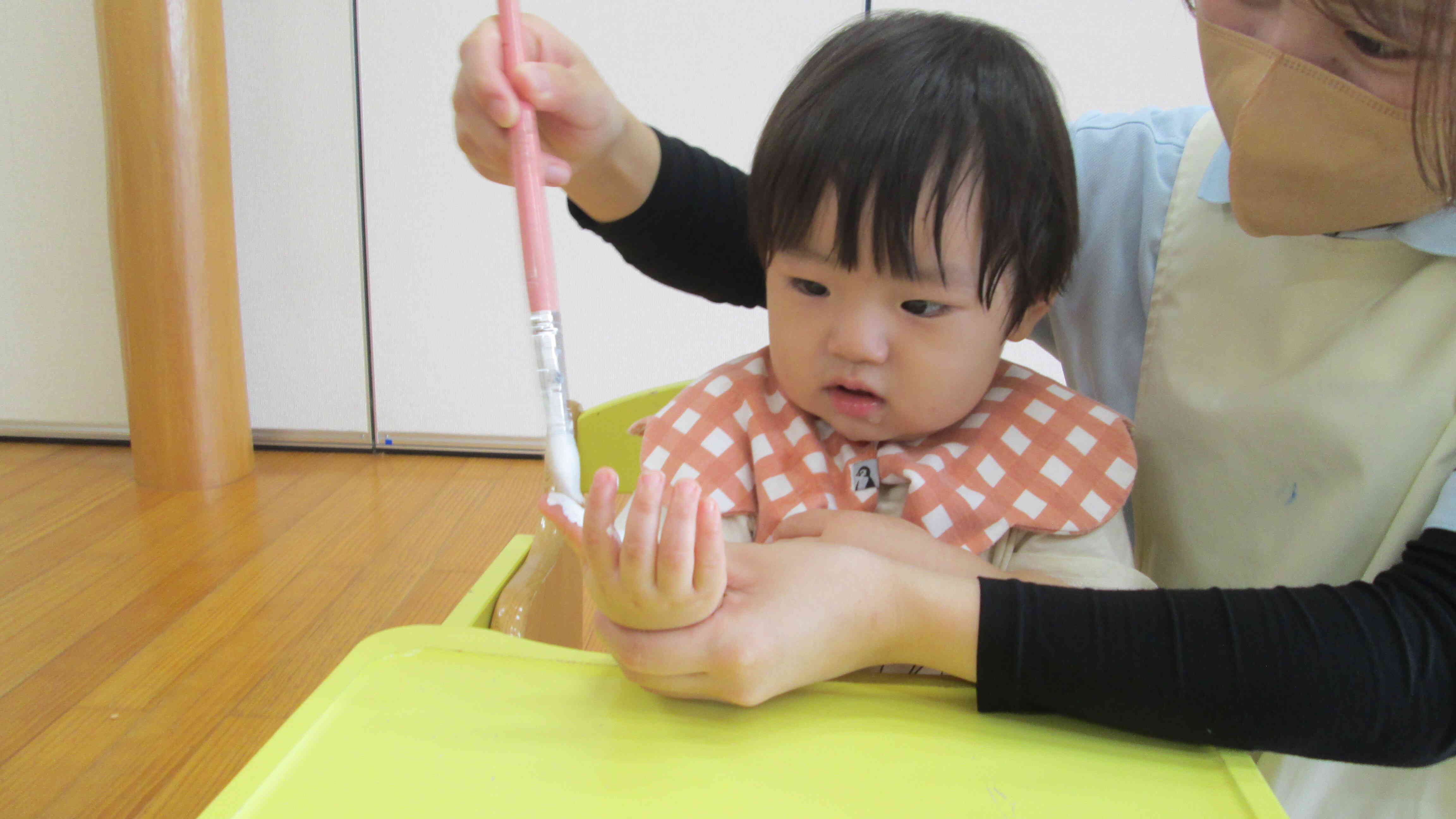 ぼくも塗り塗り～