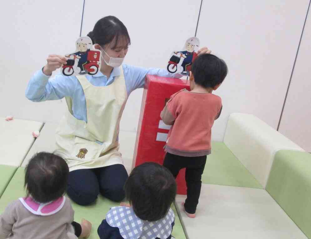 年賀状を手作りポストにいれてみました！