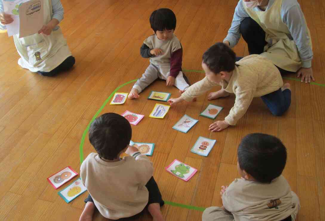 絵カード取りをしました！