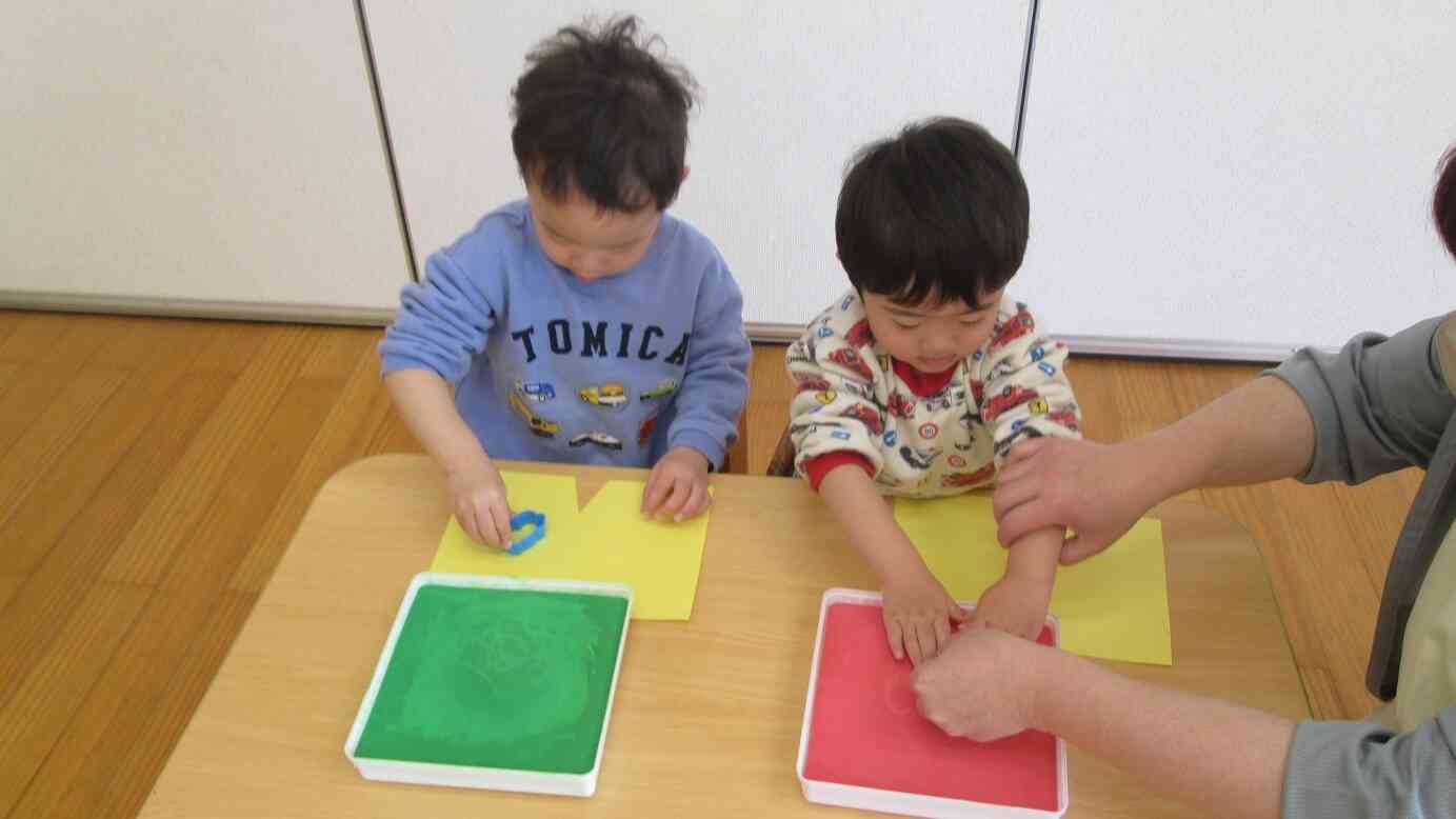 鬼のパンツもつくったよ！スタンプで模様をつけるよ。