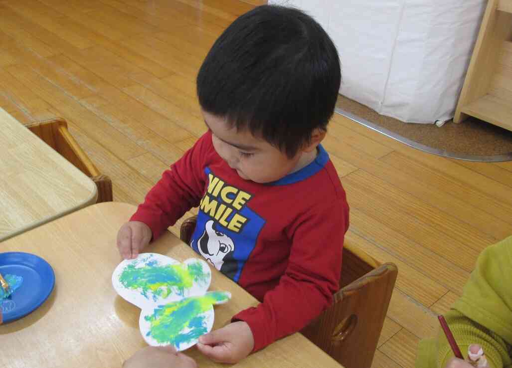 わぁ！ひろげるときれいなちょうちょになったね。