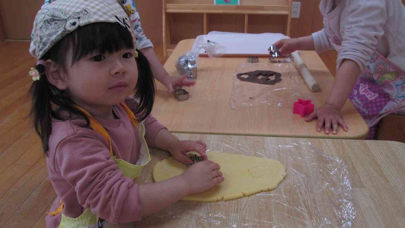 自分たちの好きな形のクッキーを作りました！自分でつくったクッキーはおいしかったね。