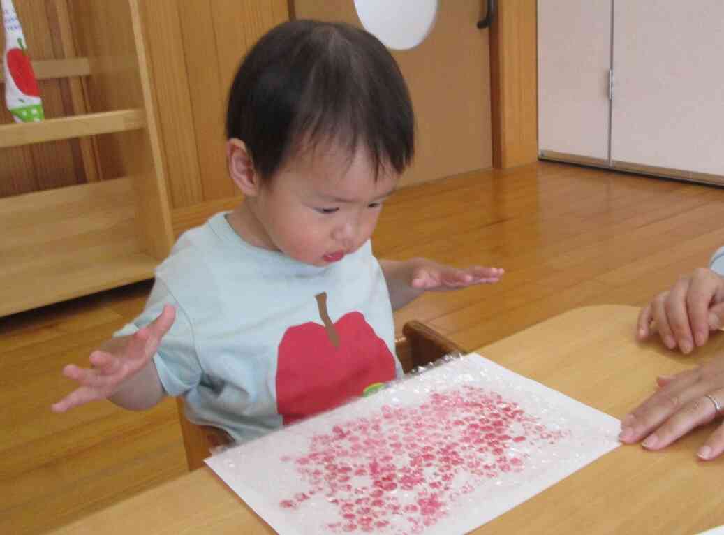 ぼくも上手にはがせるかな～