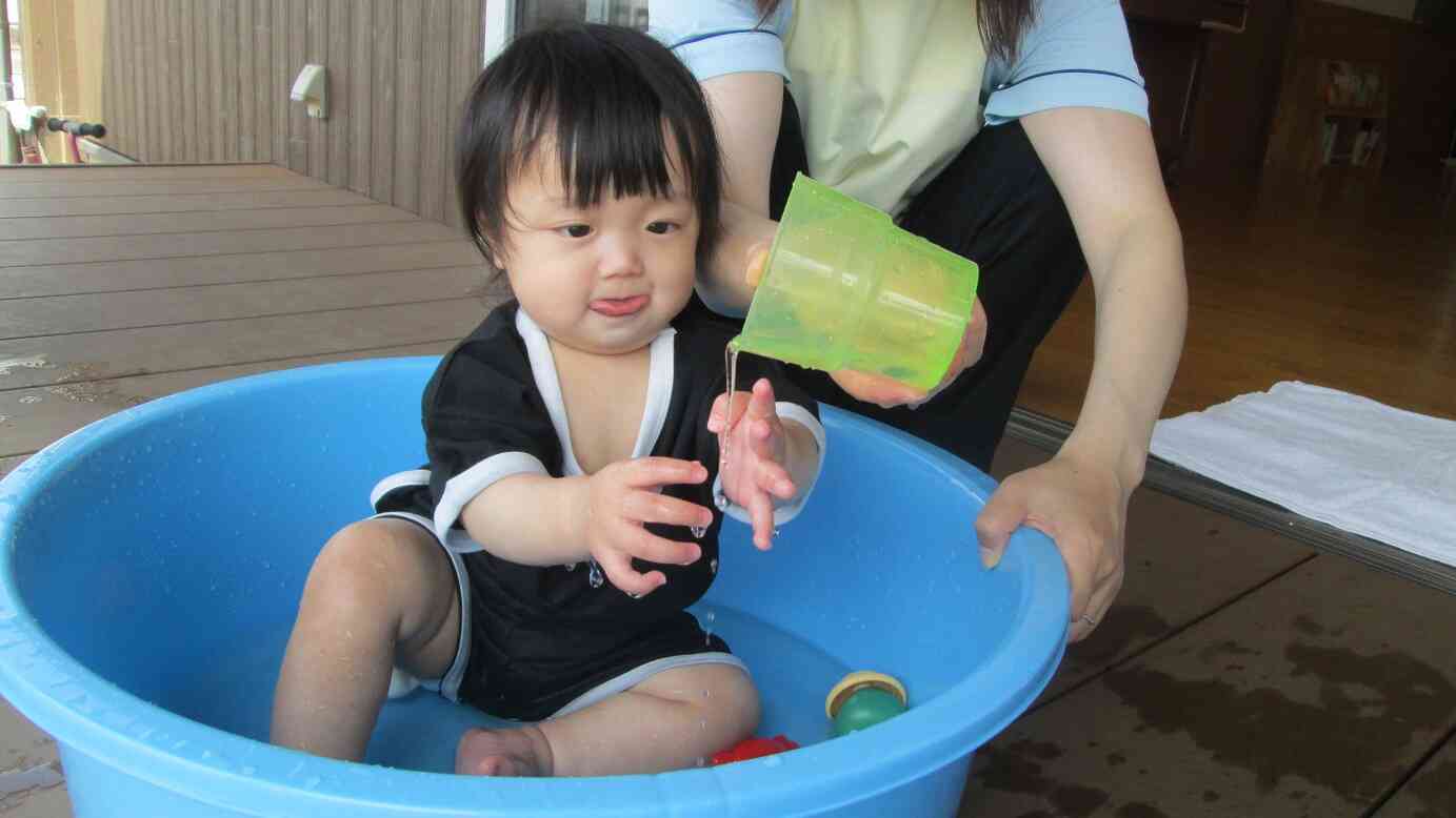 はじめての水あそびはドキドキしたけど