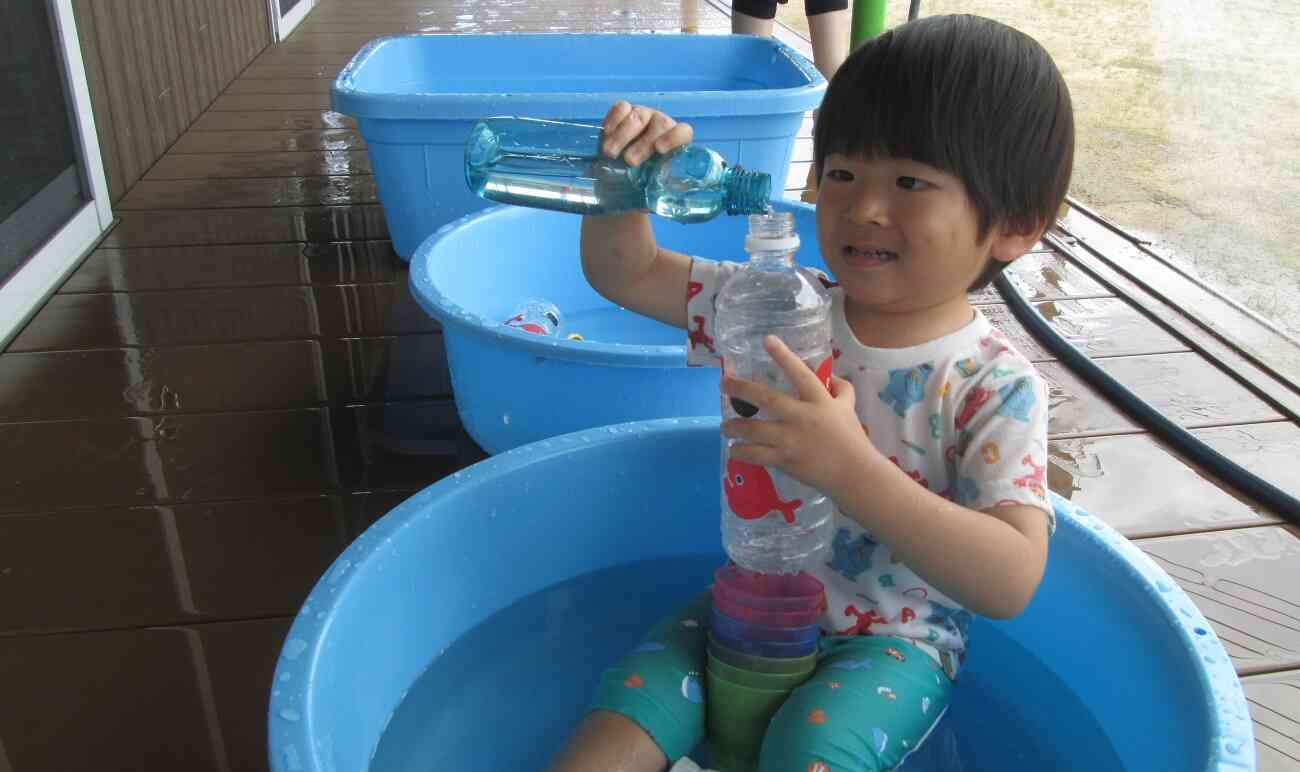 水あそび、楽しいね！②
