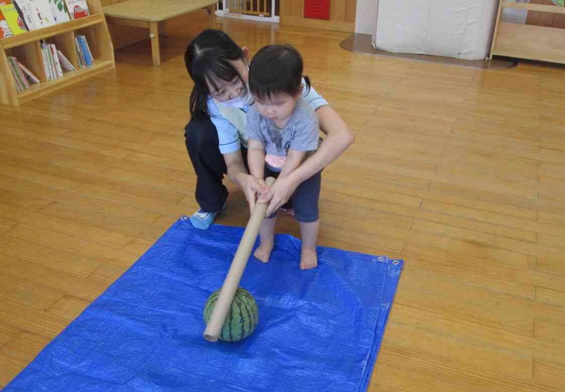 私も先生と一緒にえいっ！