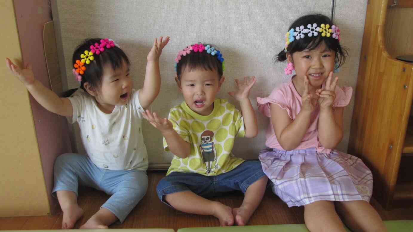 かわいいでしょ？年長児さんがプッシュブロックで冠をつくってくれました！嬉しいね～！