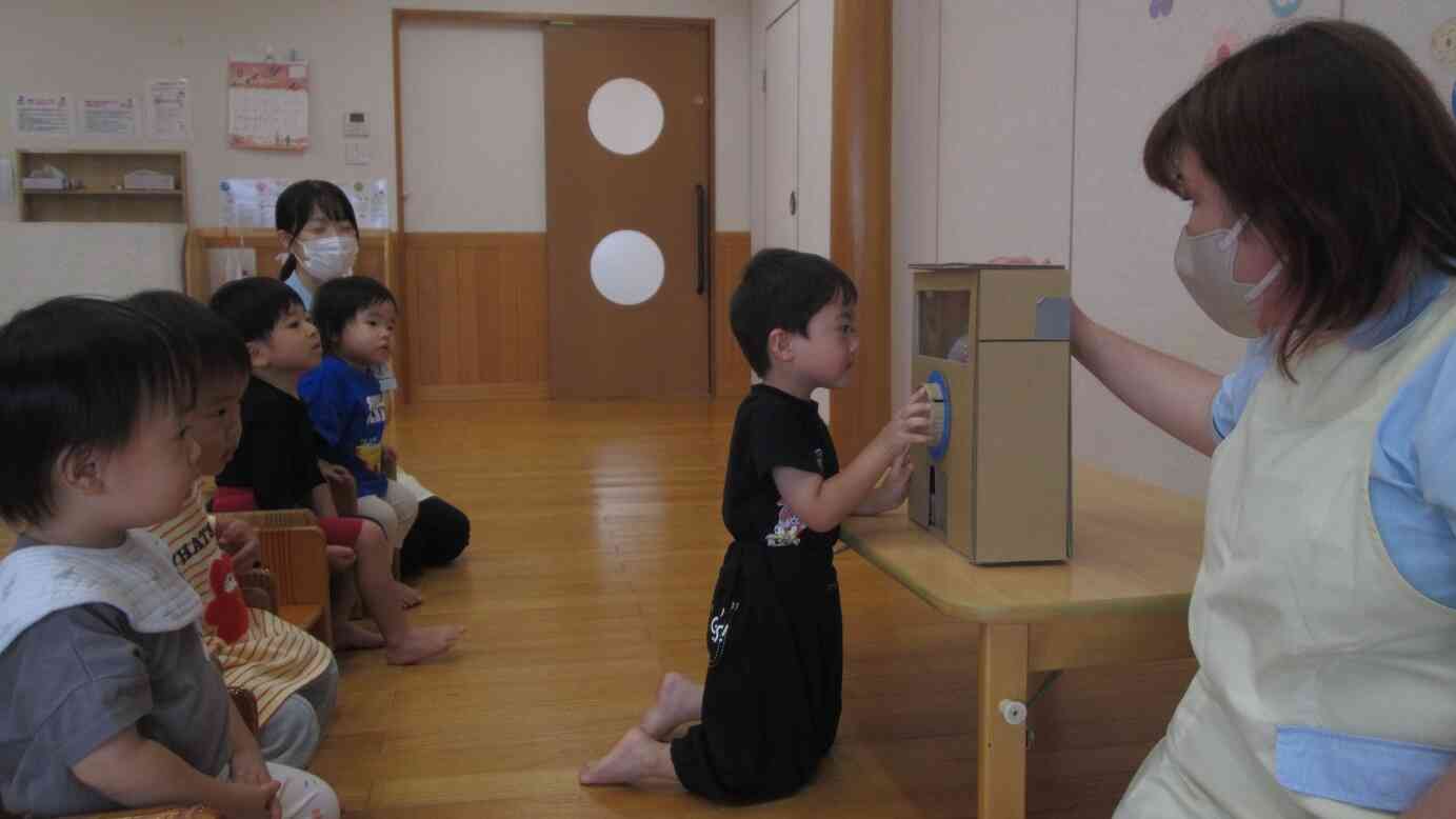 お友だちも次は何色がでてくるかなとワクワクしながらみてくれています。