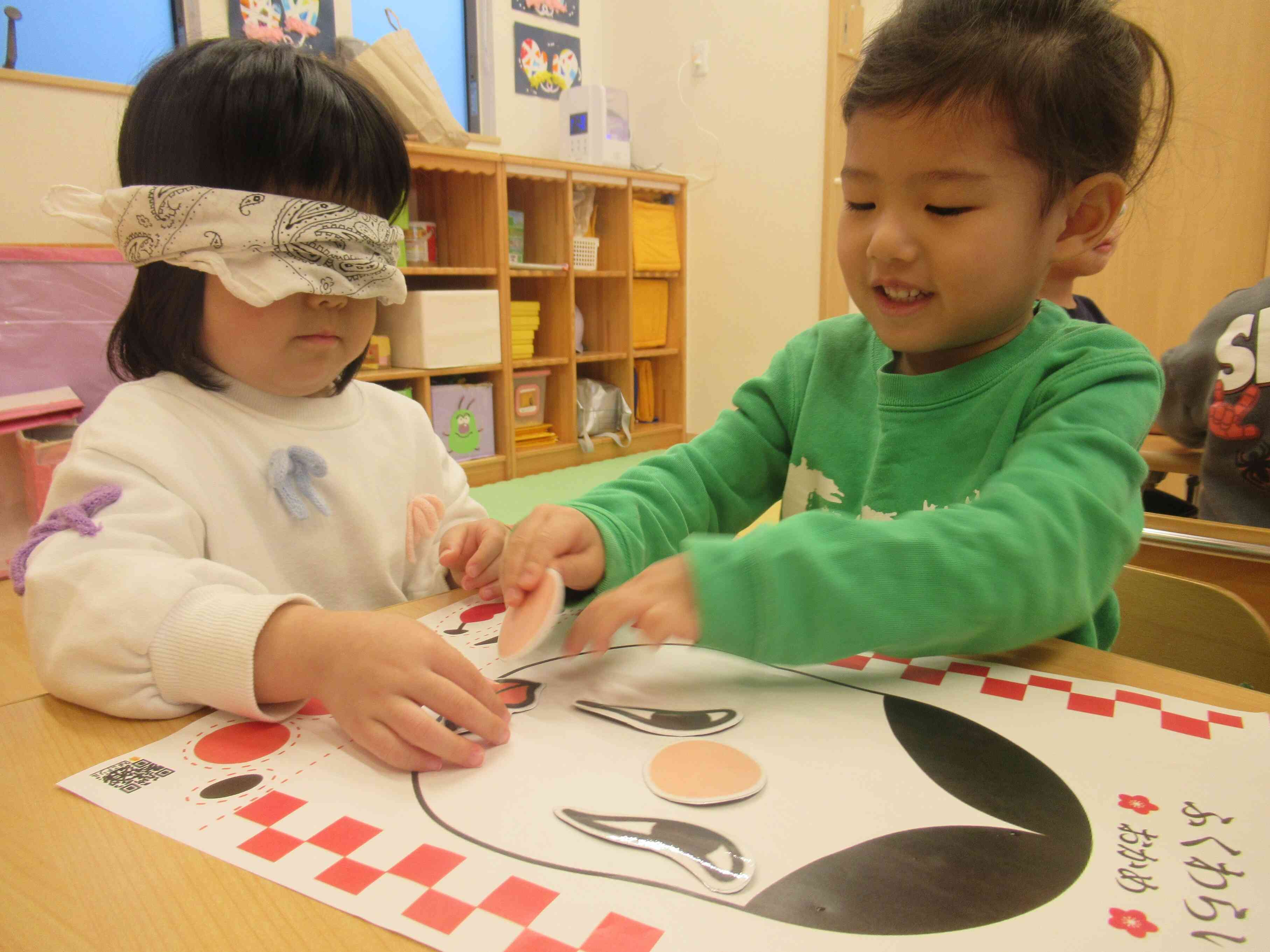 たくさん笑顔があふれた福笑い！