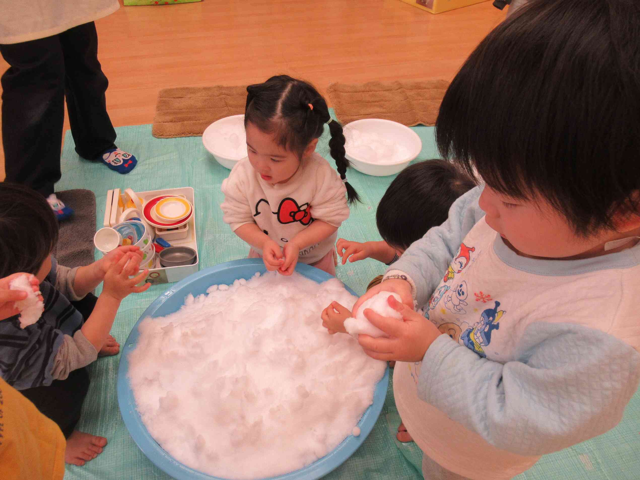 おもいっきり雪遊び（0.1.2歳児）