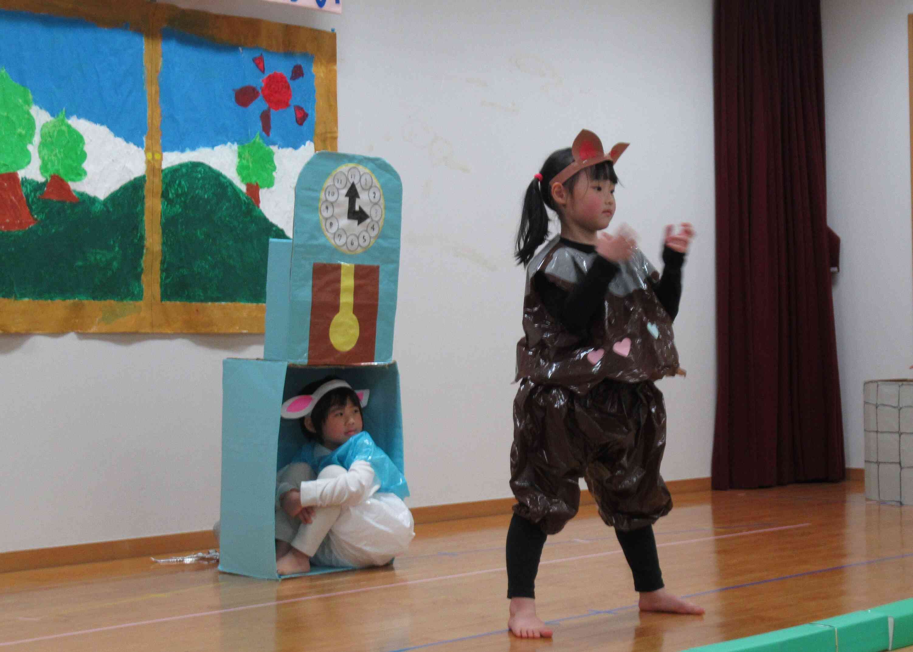 ”コンコン”　『お母さんよ～開けておくれ～！』(4歳児)