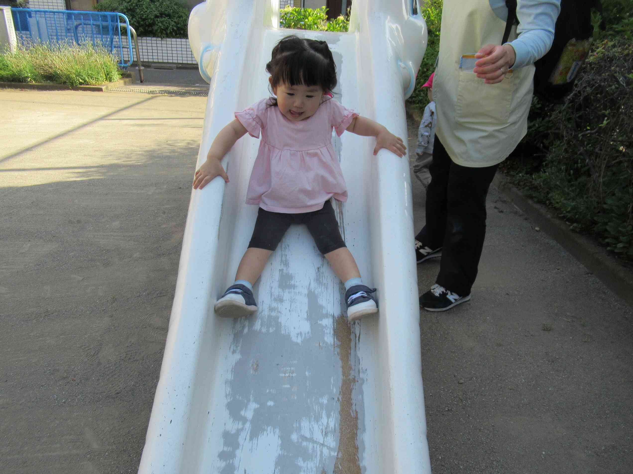 すべり台たのしいね