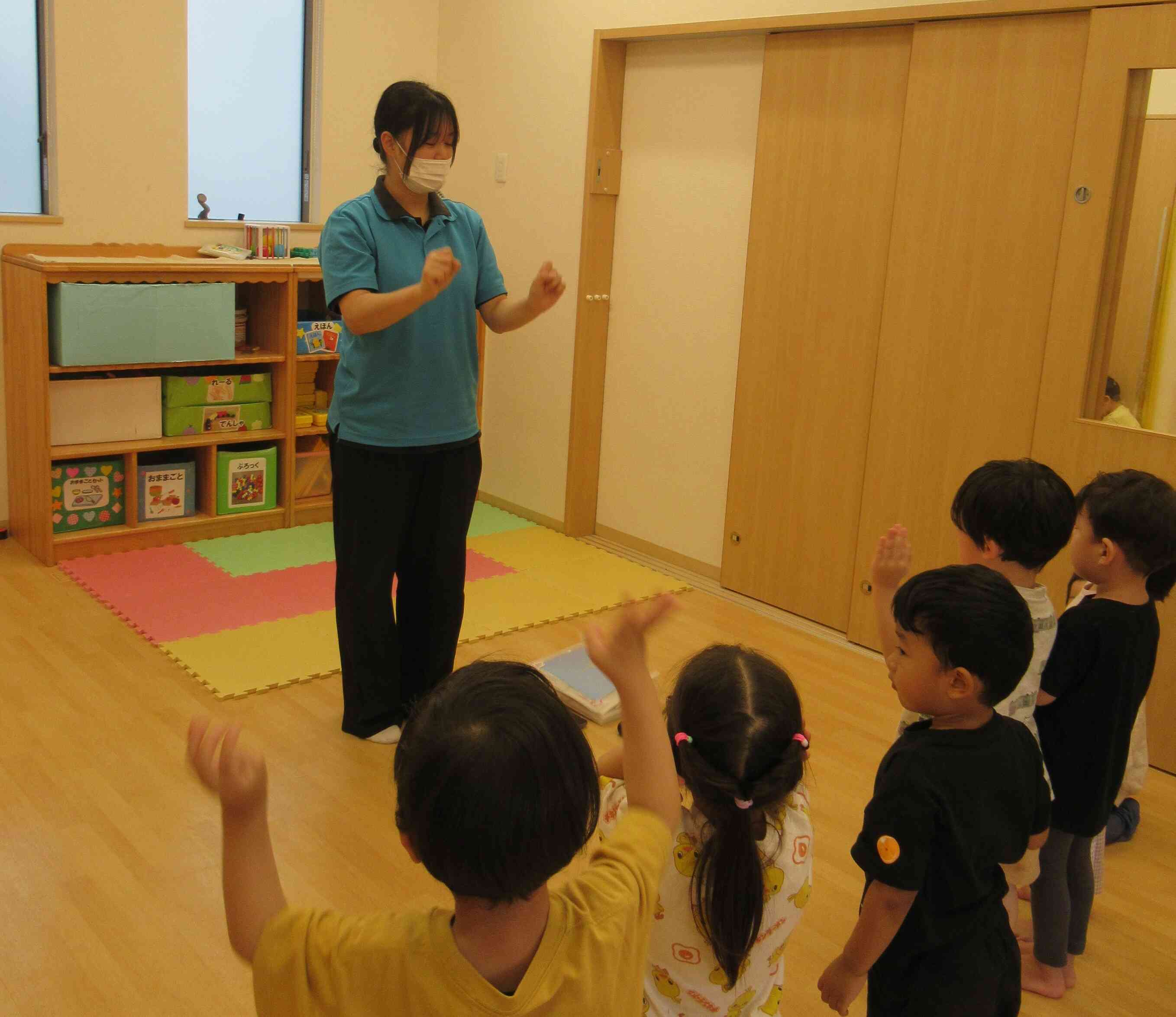 歌に合わせてレッツダンシング！