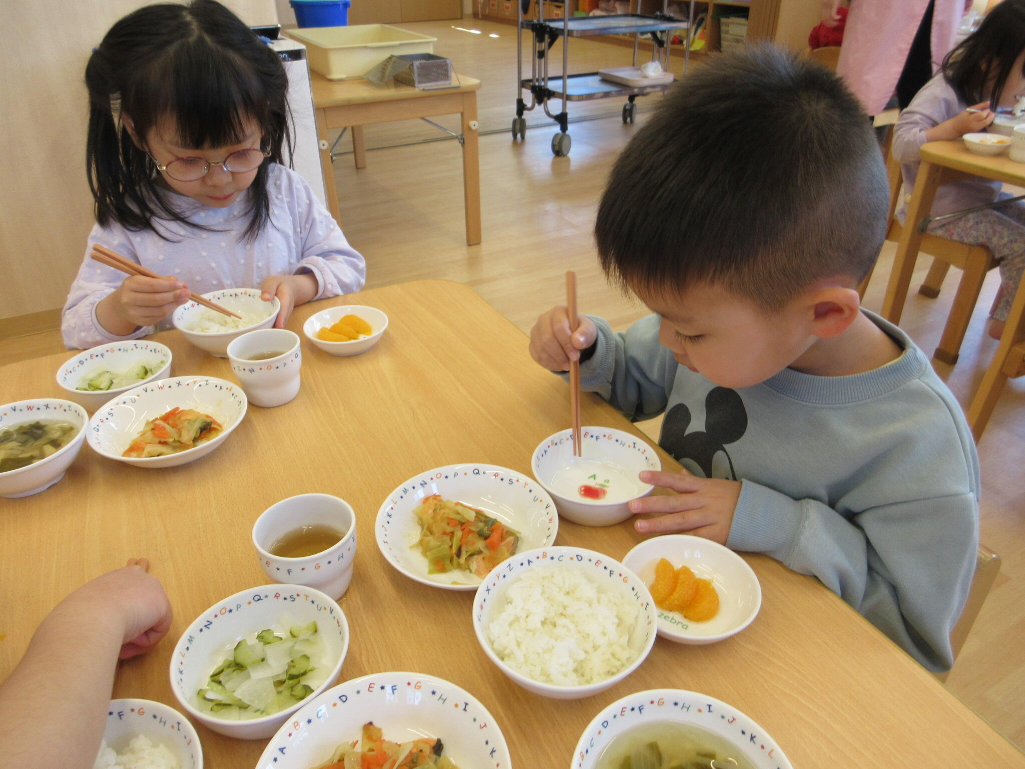 その後の給食でもモリモリ食べています。