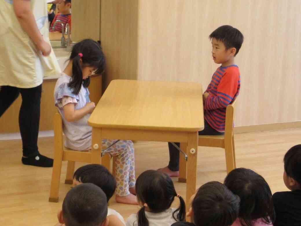 正しい姿勢で食べていますか？