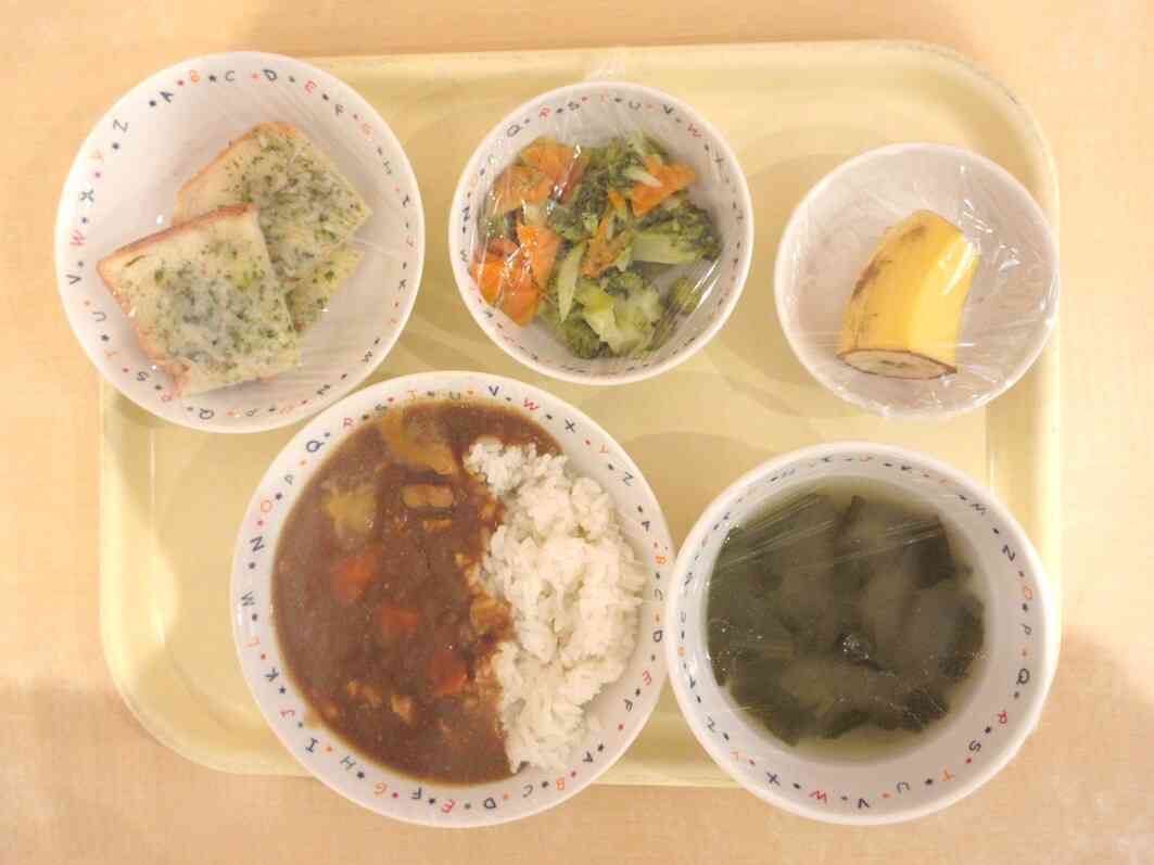 ある日の給食・おやつ