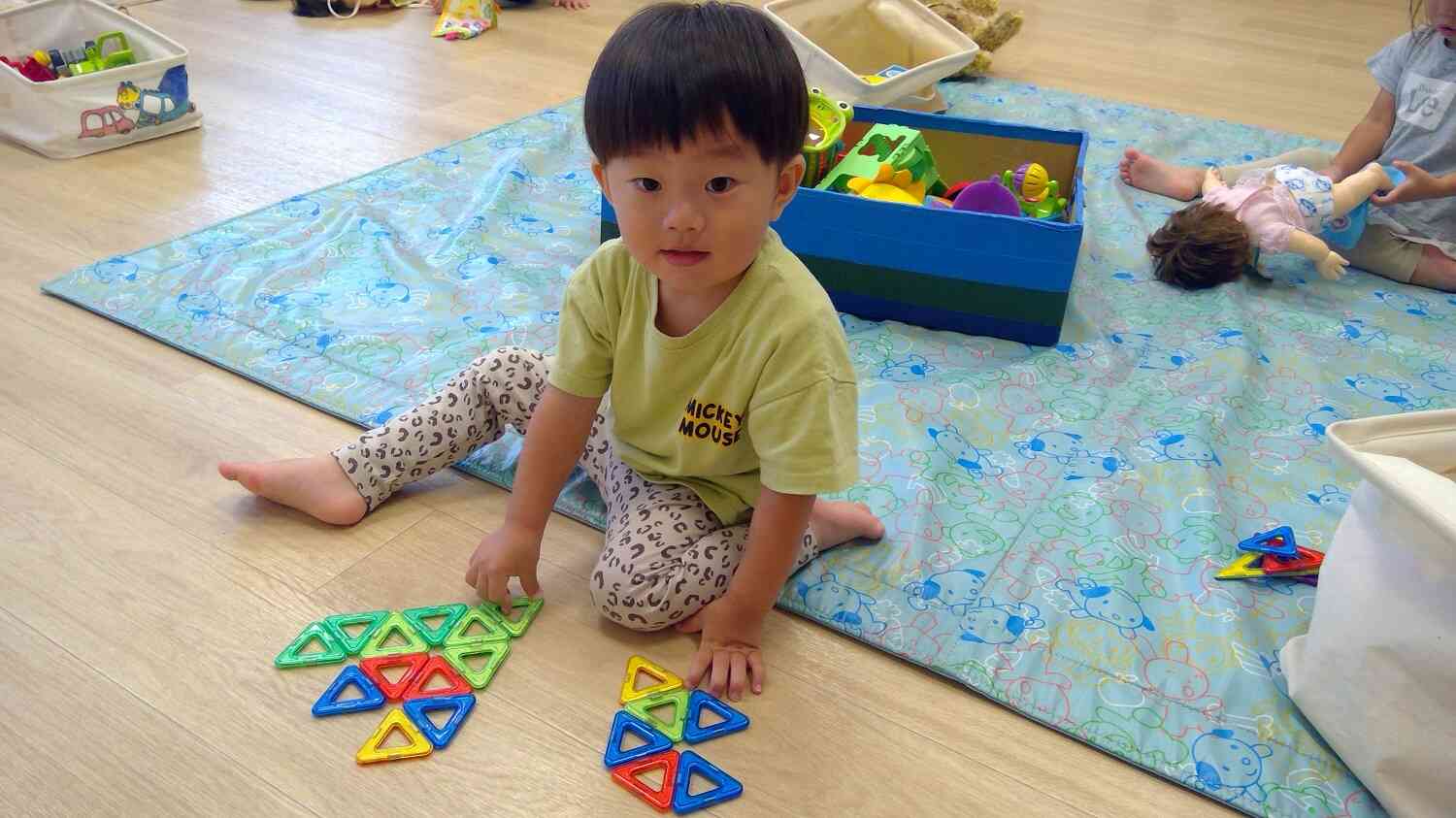 あひる組（1歳児）１０月の様子