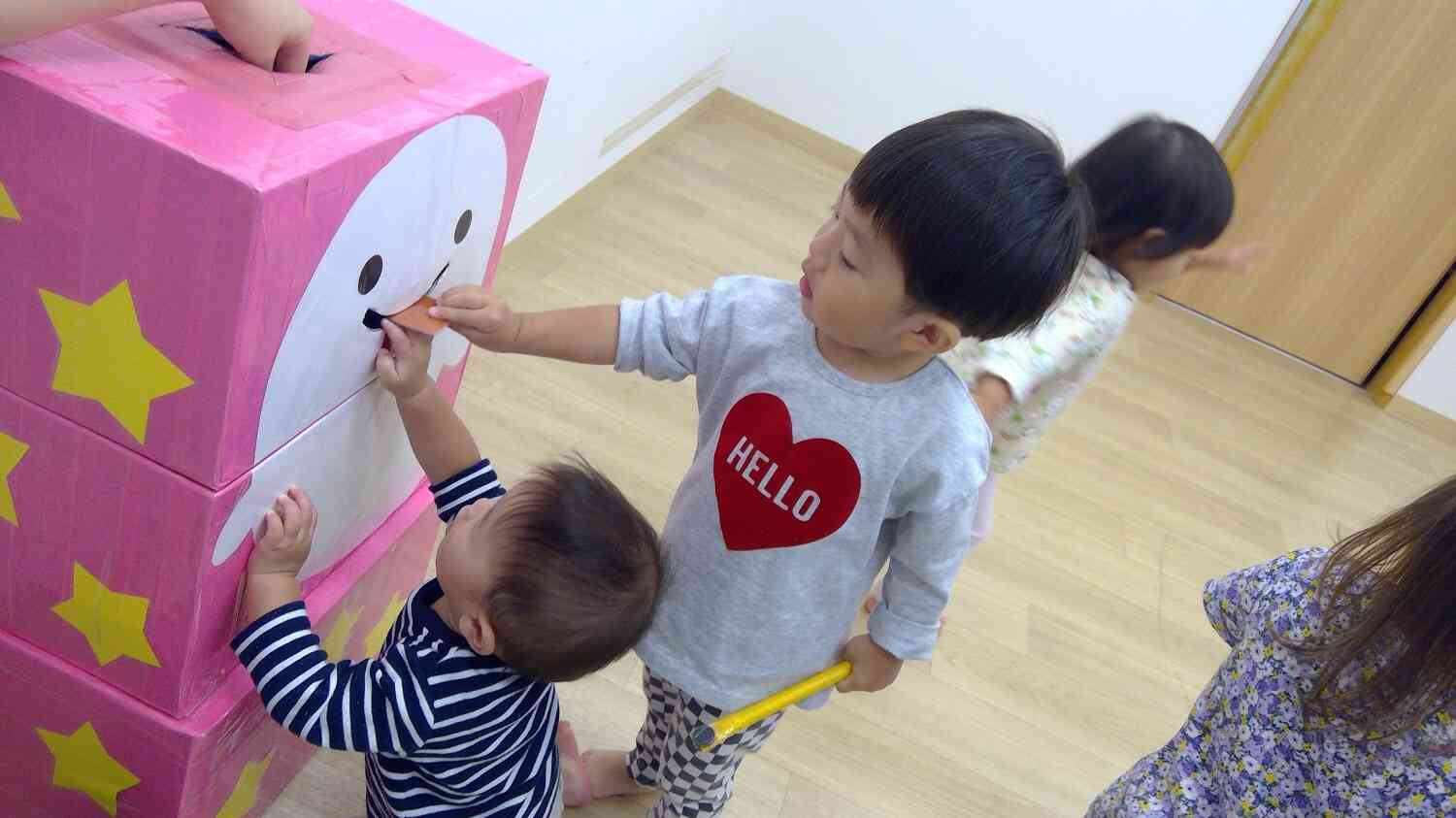 ひよこ組（0歳児）10月の様子